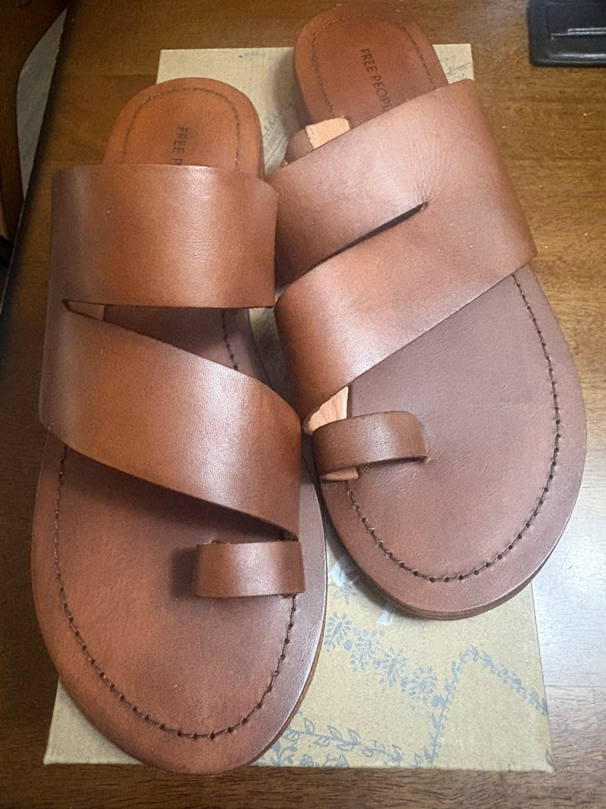 Free People Abilene Toe Loop Sandal WMN 8.5 Brown Leather Flat Slide Boho Cmft