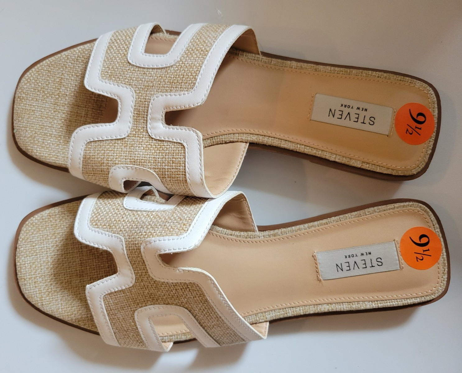 NWOT Steven New York Women’s Beige/White Synthetic Slip On Sandals Logo Size 9.5