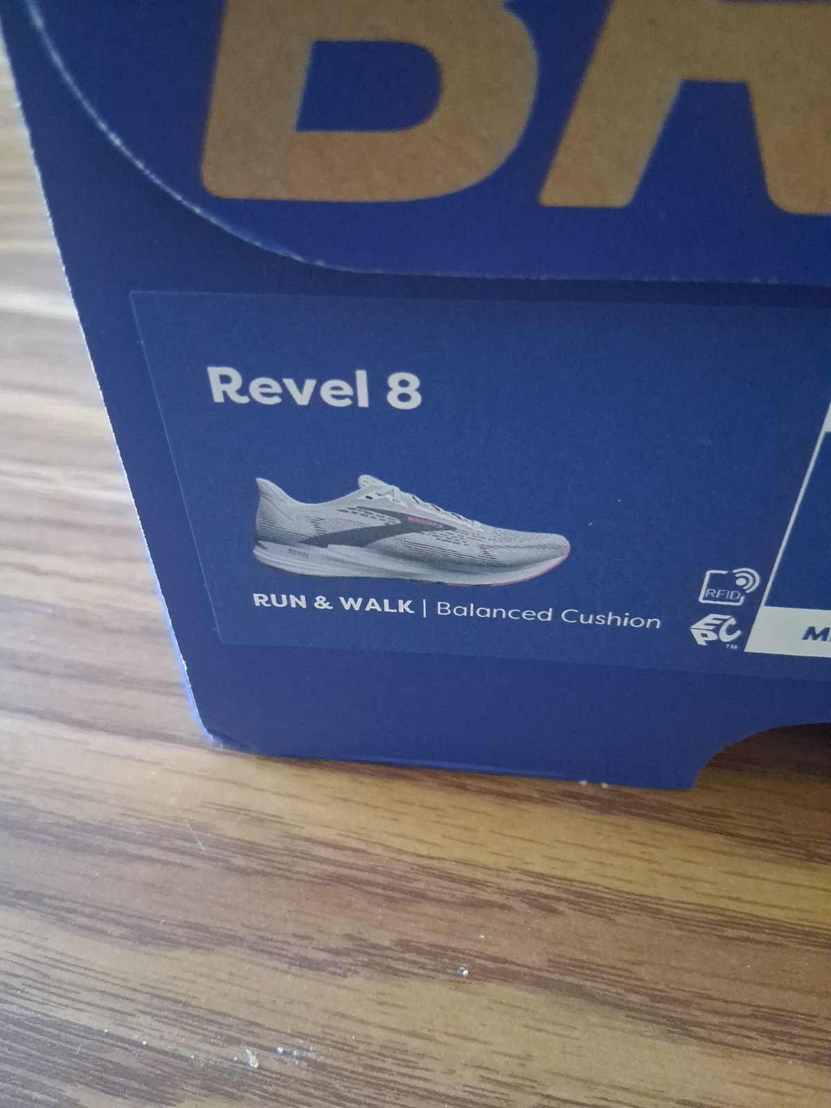 Brooks Revel 8 Womans Walk & Run Size 6.5 Brand New Never Worn.