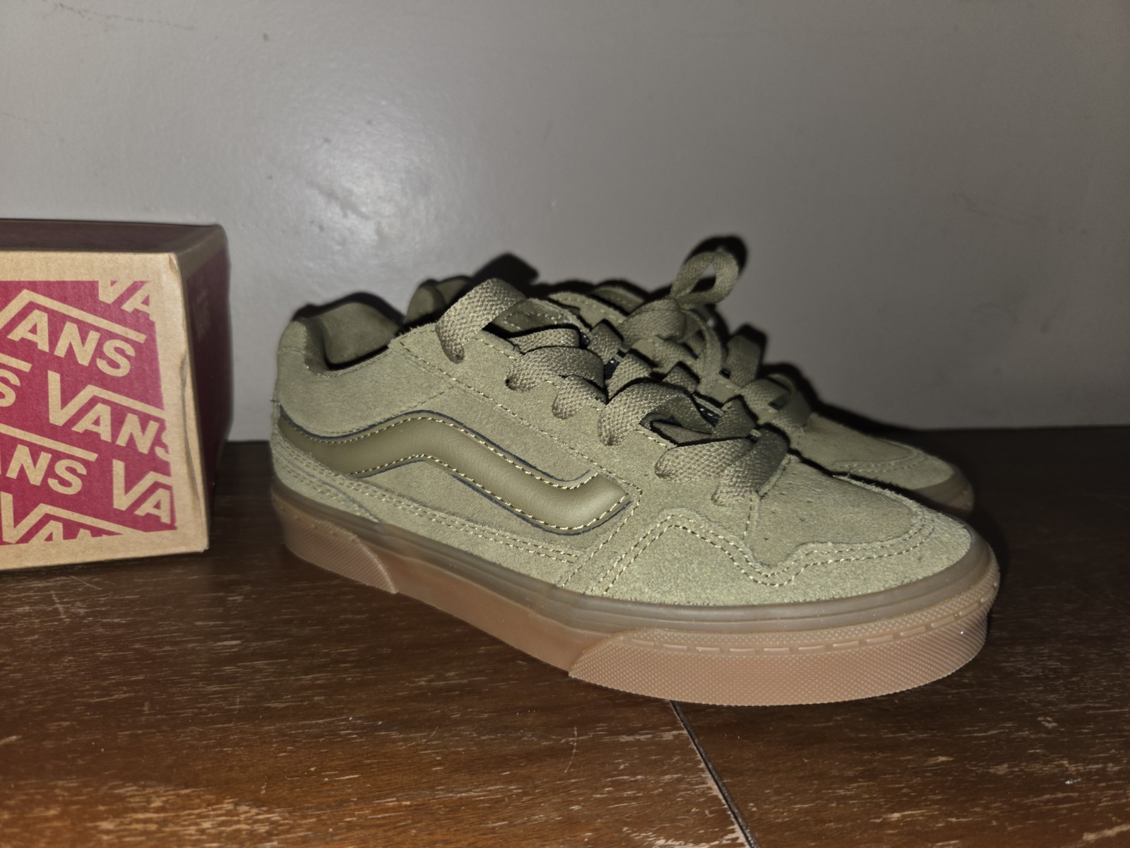 Vans Caldrone Gothic Olive Translucent Gum Sole Sneakers Womens Size 6