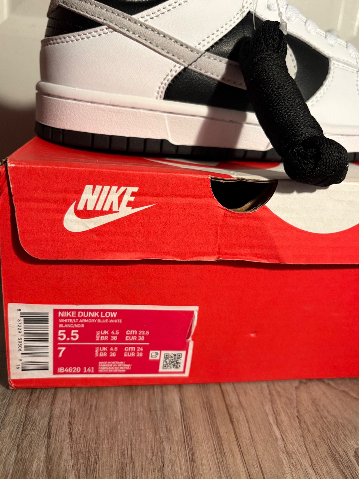 Size 7 – Nike Dunk Low White/ LT Armory White Blanc/ Noir