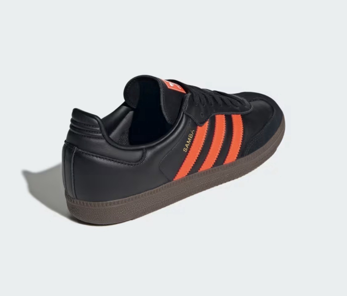 Adidas Women’s Samba OG Black/Impact Orange/Gum Leather Low Top JR0910 Size 6