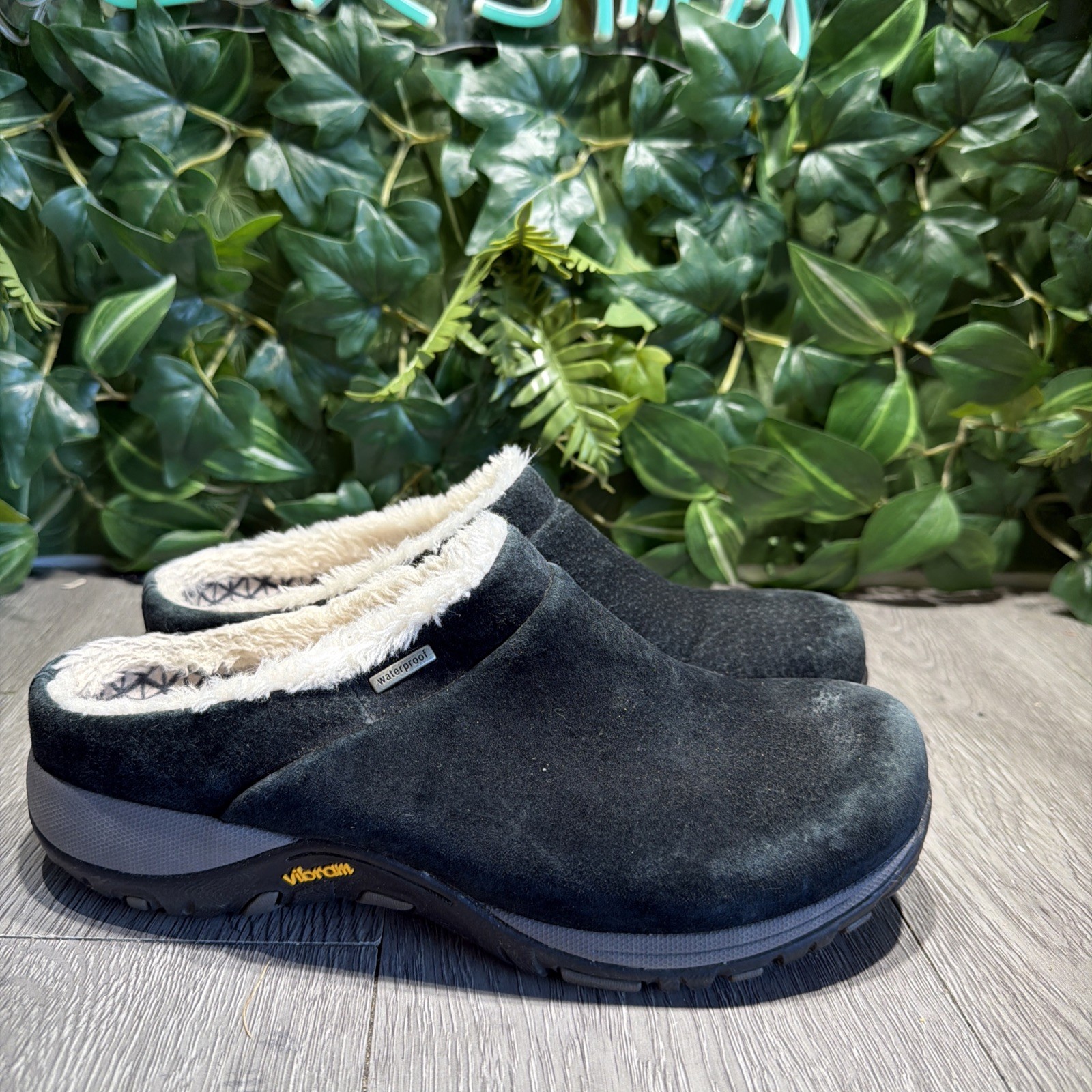 Dansko Parsons Clogs Womens 8 Suede Black Waterproof Vibram Slip On Mule EU 38