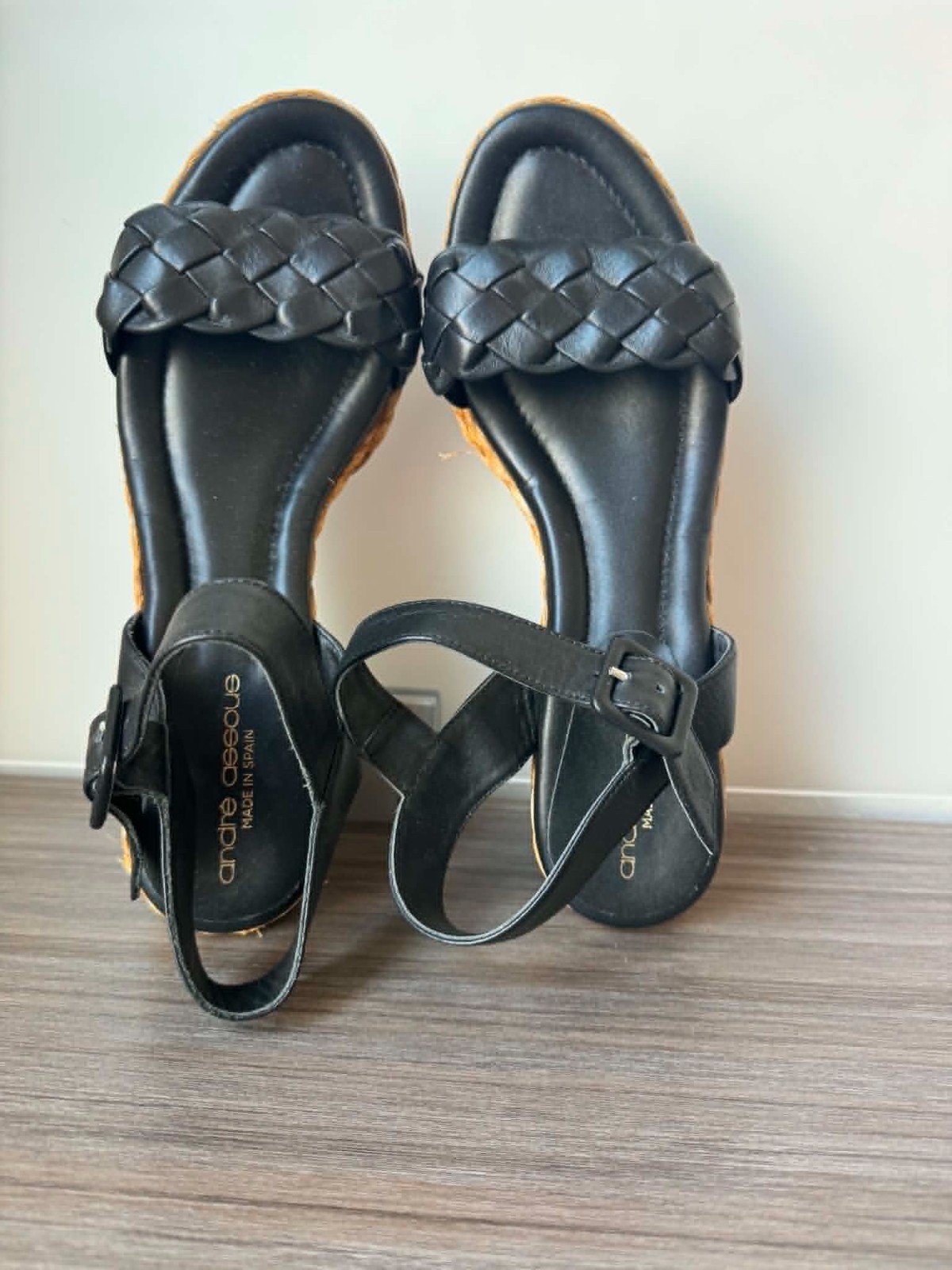 André Assous Cecilia Platform Wedge Sandals Women’s Size 9 US 40 EU $259 Andre