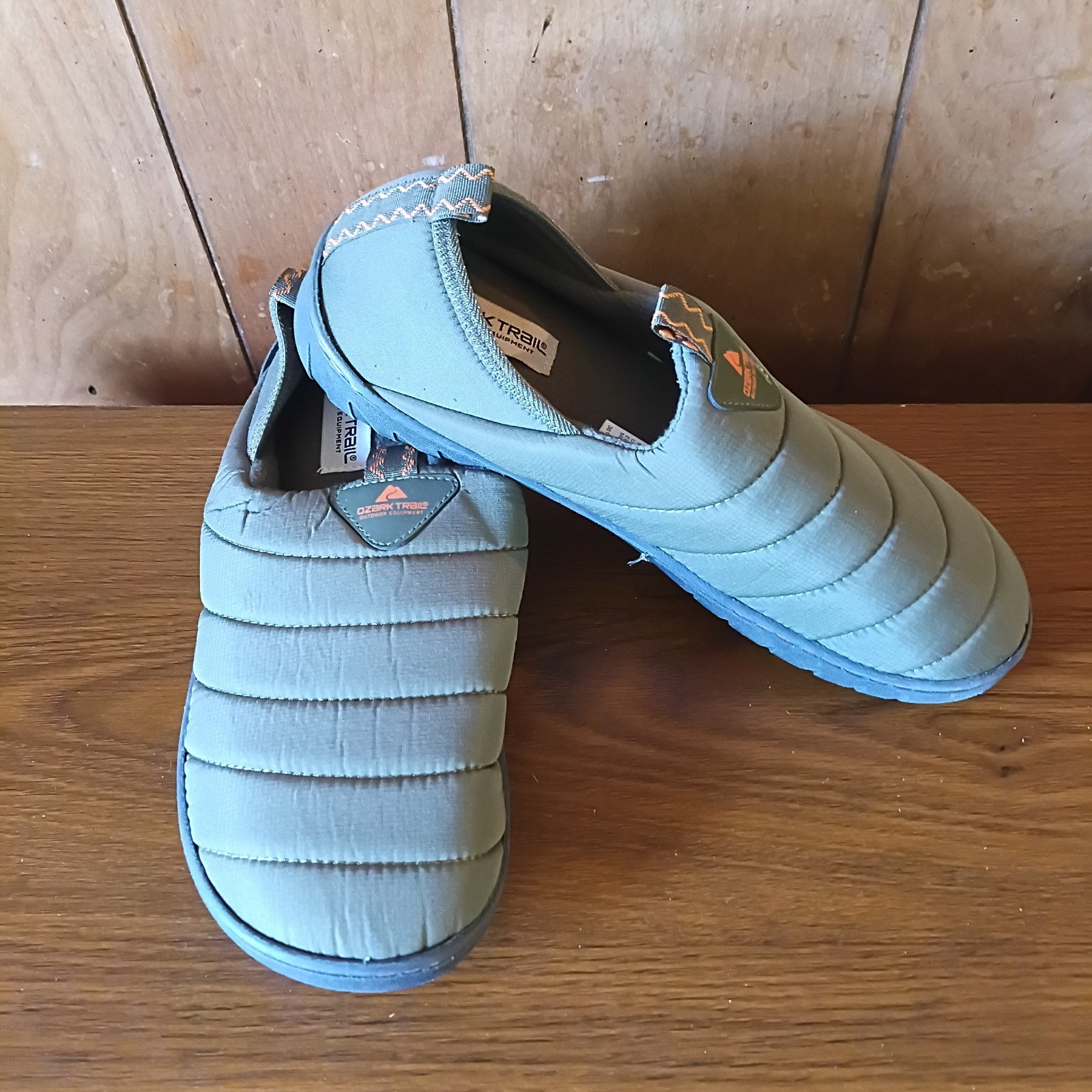 Ozark Trail Insulated Quilted Camp Shoes Slippers Women’s Size 9 Green