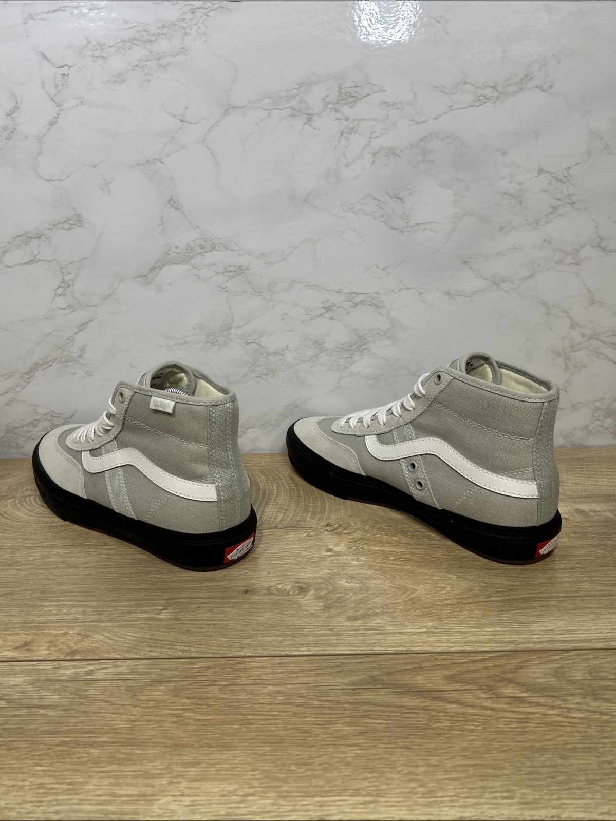Vans Gilbert Crockett Hi Top Light Grey White Canvas Women Shoes 721454 Sz 5.5