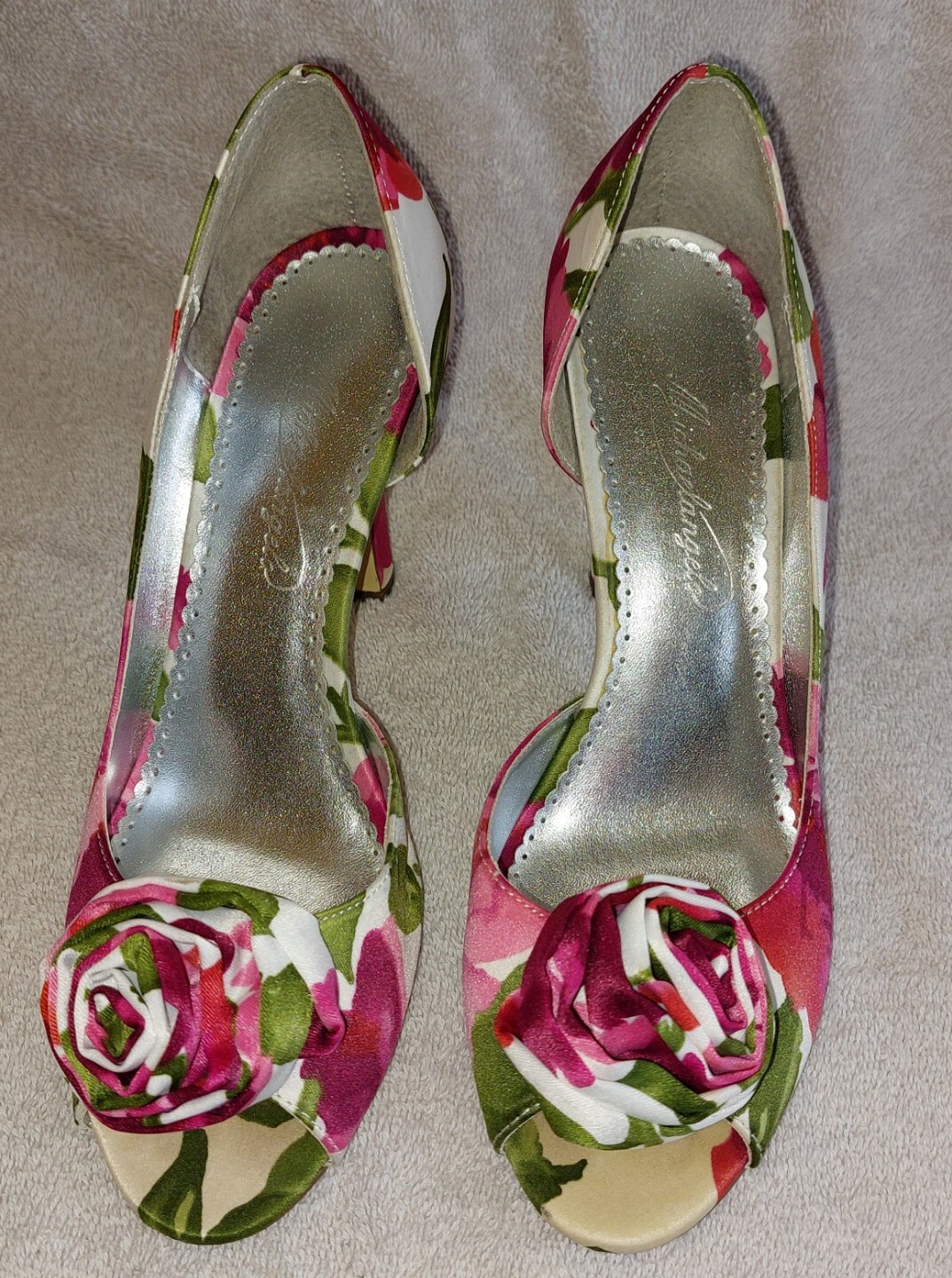 Michaelangelo Bloom Satin Peep Toe Floral 3.5 in Heels with Rosettes Size 6.5M