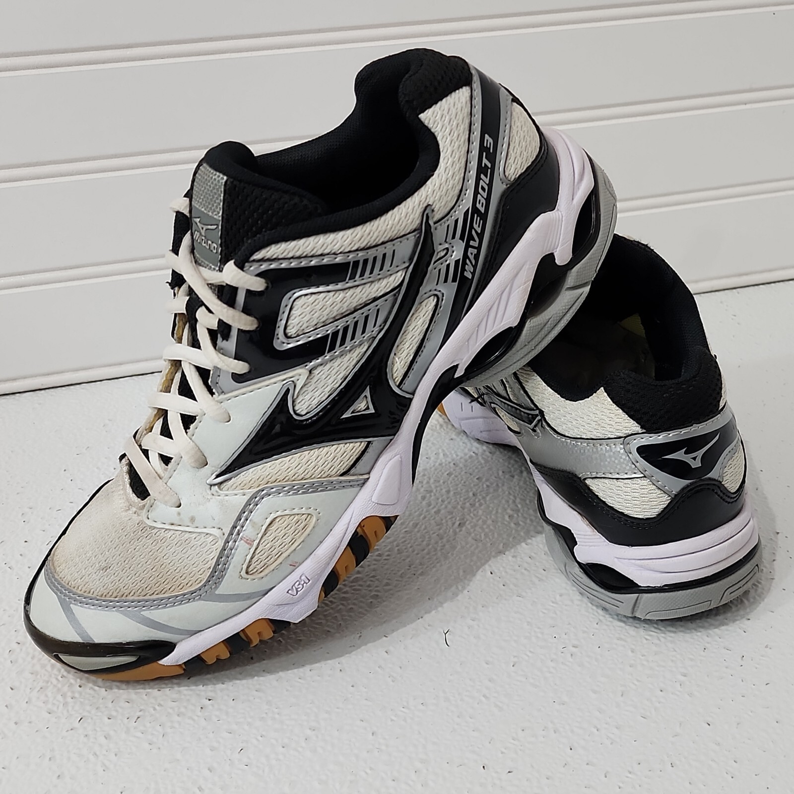 Mizuno Women’s Wave Bolt 3 Black/White W8.5 US Volleyball shoes Laces VS-1 Nice
