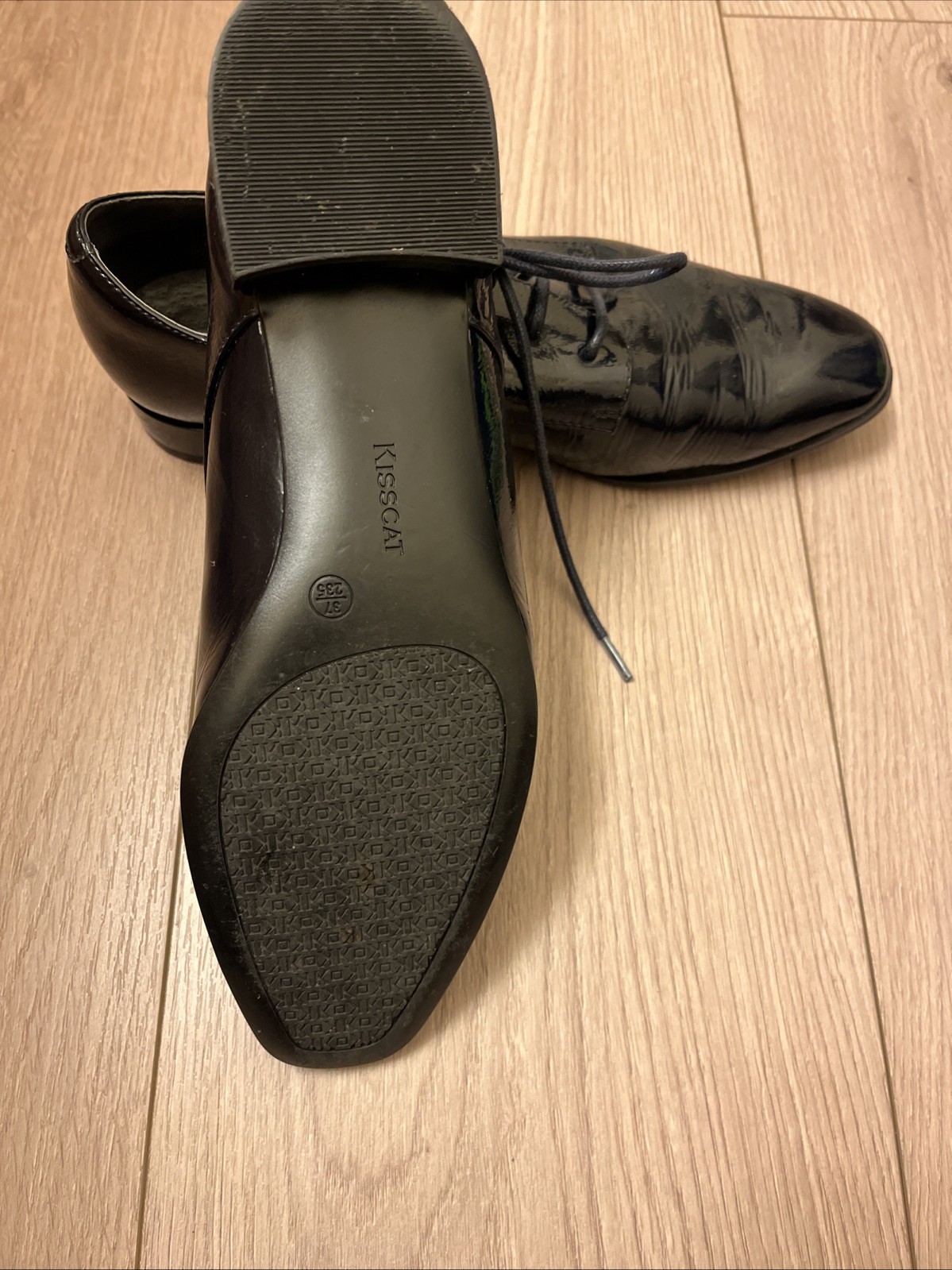 Dark Blue Patent Leather Oxford KissCat Woman’s Lace Up Shoes 37/6.5M