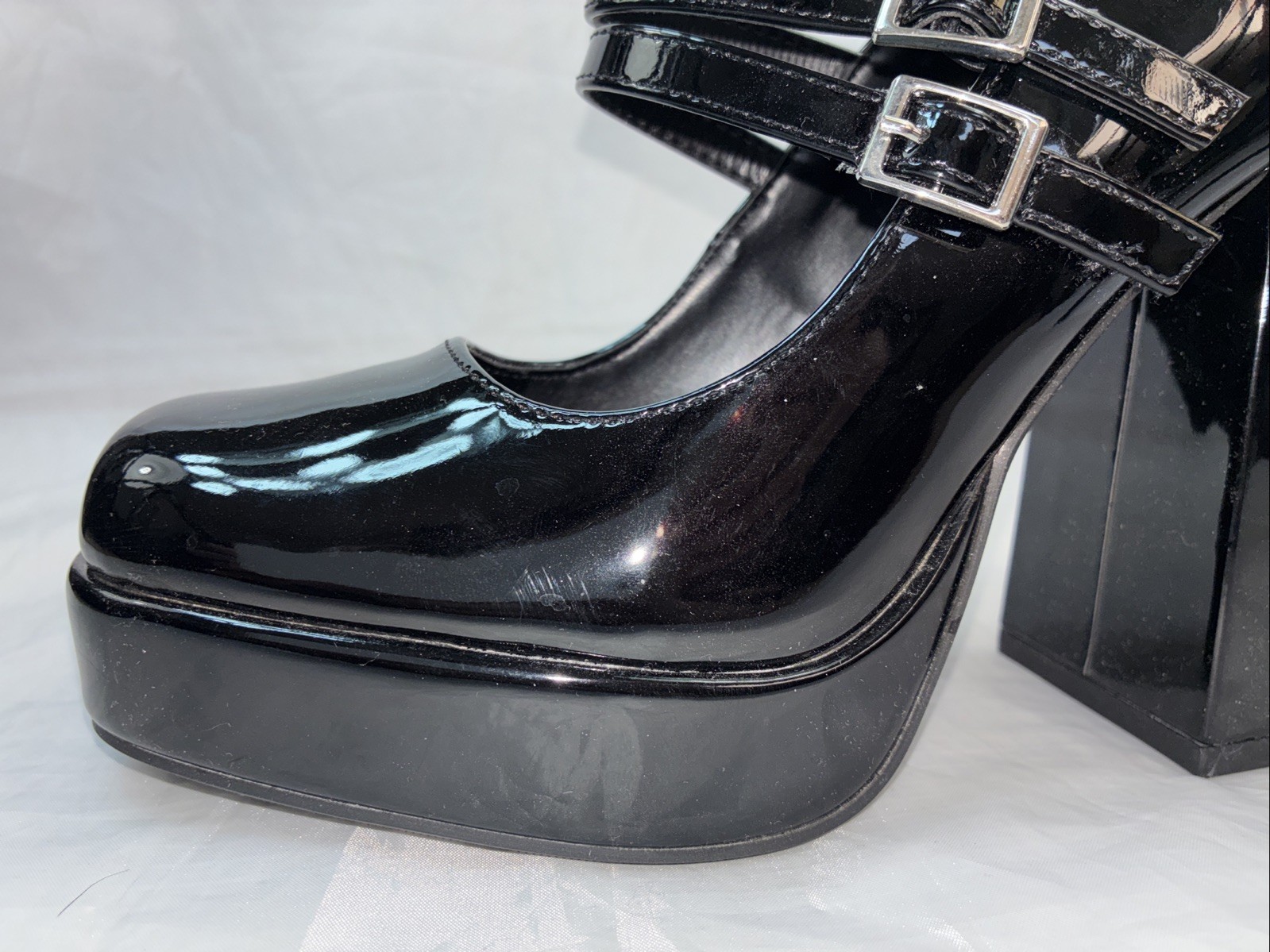 SODA-SOLANA 2 BAND PLATFORM PUMP PATENT MARY JANES Big 4.5″ Hi-Chunky Block Heel