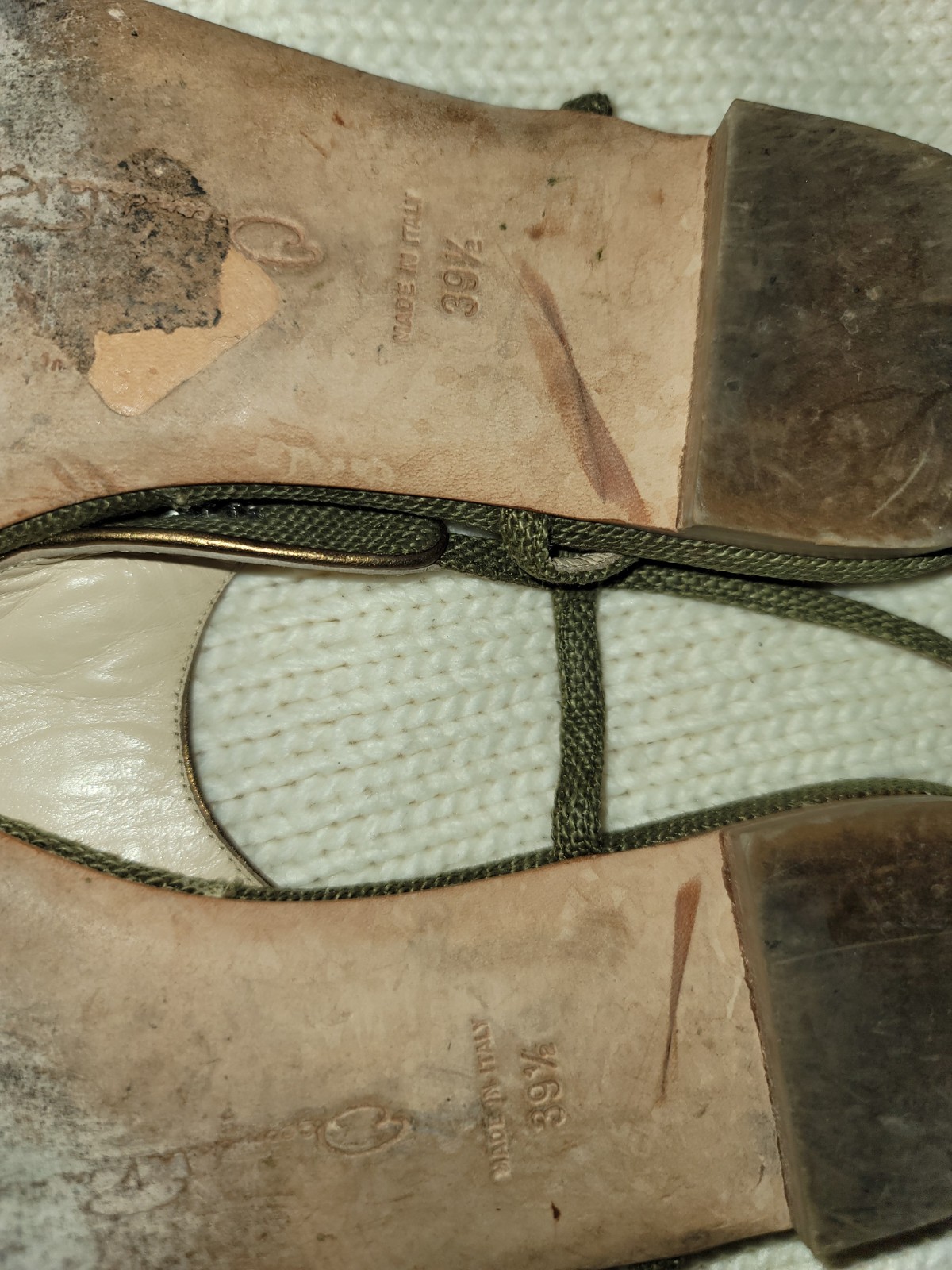 Oscar de la Renta Green Beaded Rhinestone Wooden Buckle Sandals, EUR 39.5