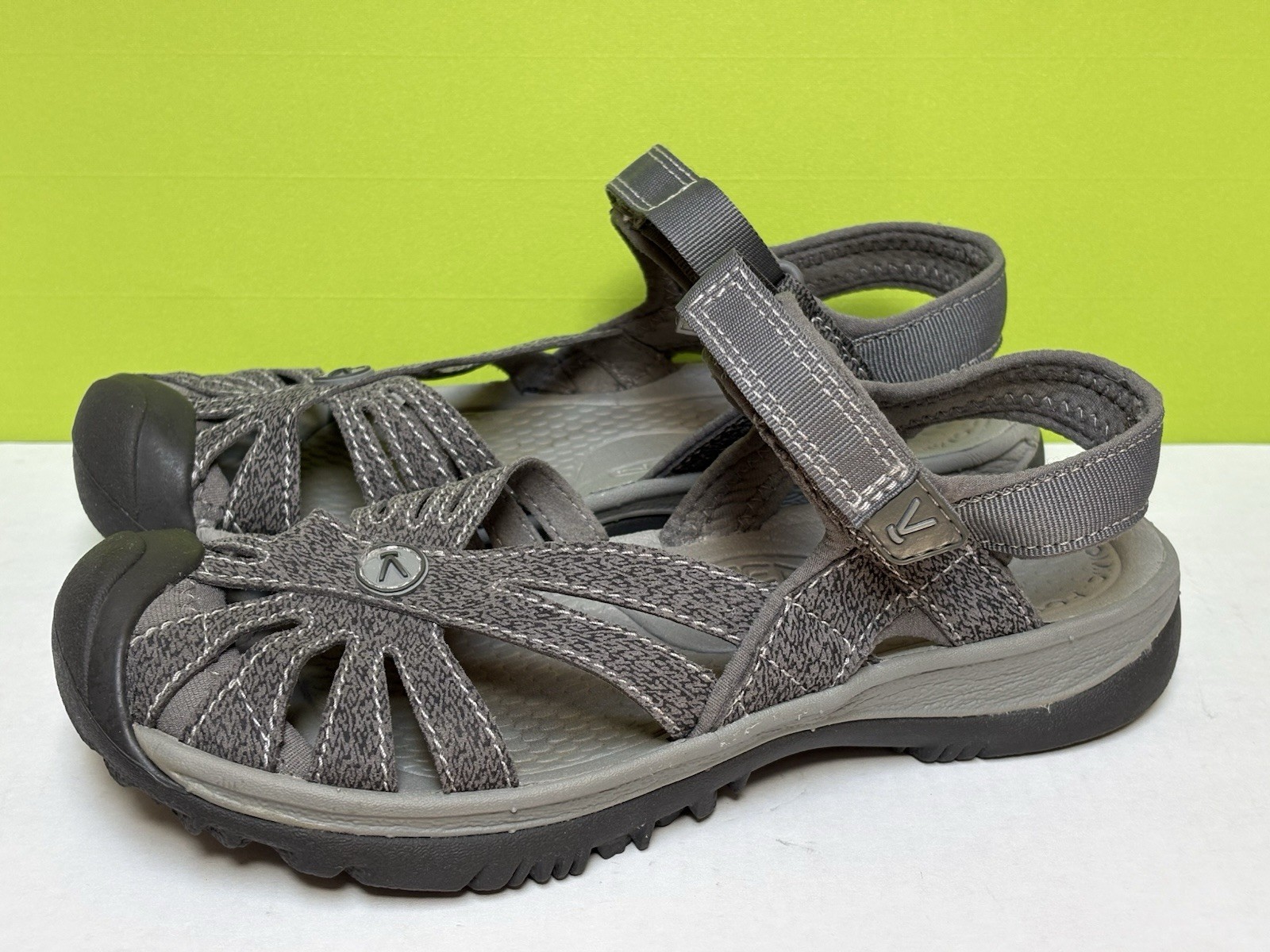 New KEEN ROSE Sandal Women’s Sz 6 Hiking Quick Dry Anti-odor Gargoyle/Raven Grey