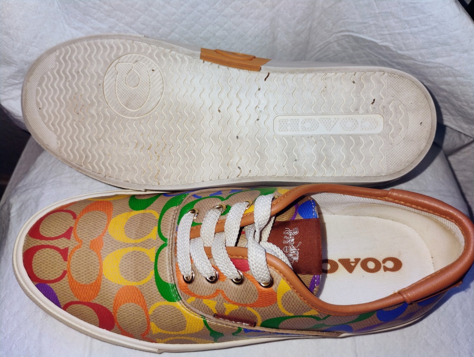 Coach Women’s Leather Multicolor/Beige Signature Logo Low Top Lace-Up Sneakers
