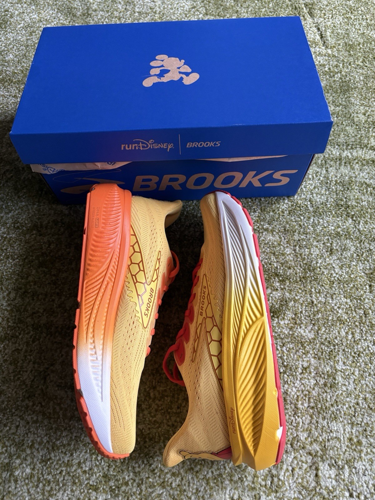 Brooks x Disney Winnie The Pooh Ghost 17 WTP – Size 9.5 Women – Normal Width