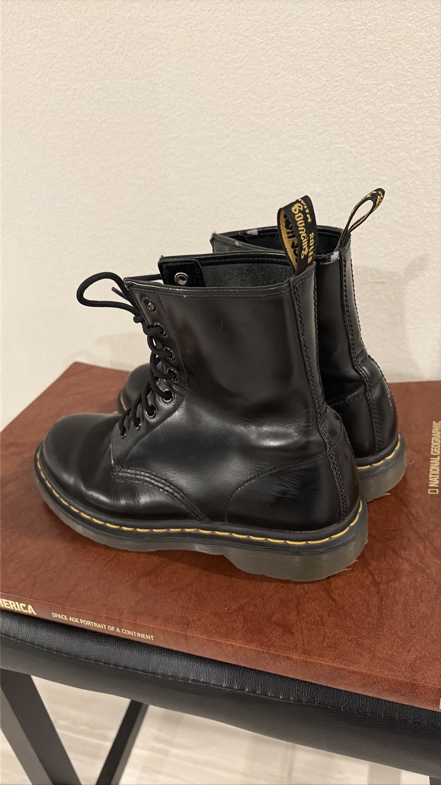 Dr. Martens 1460 Black Leather 8-Eye Lace Up Combat Boots Women’s 7