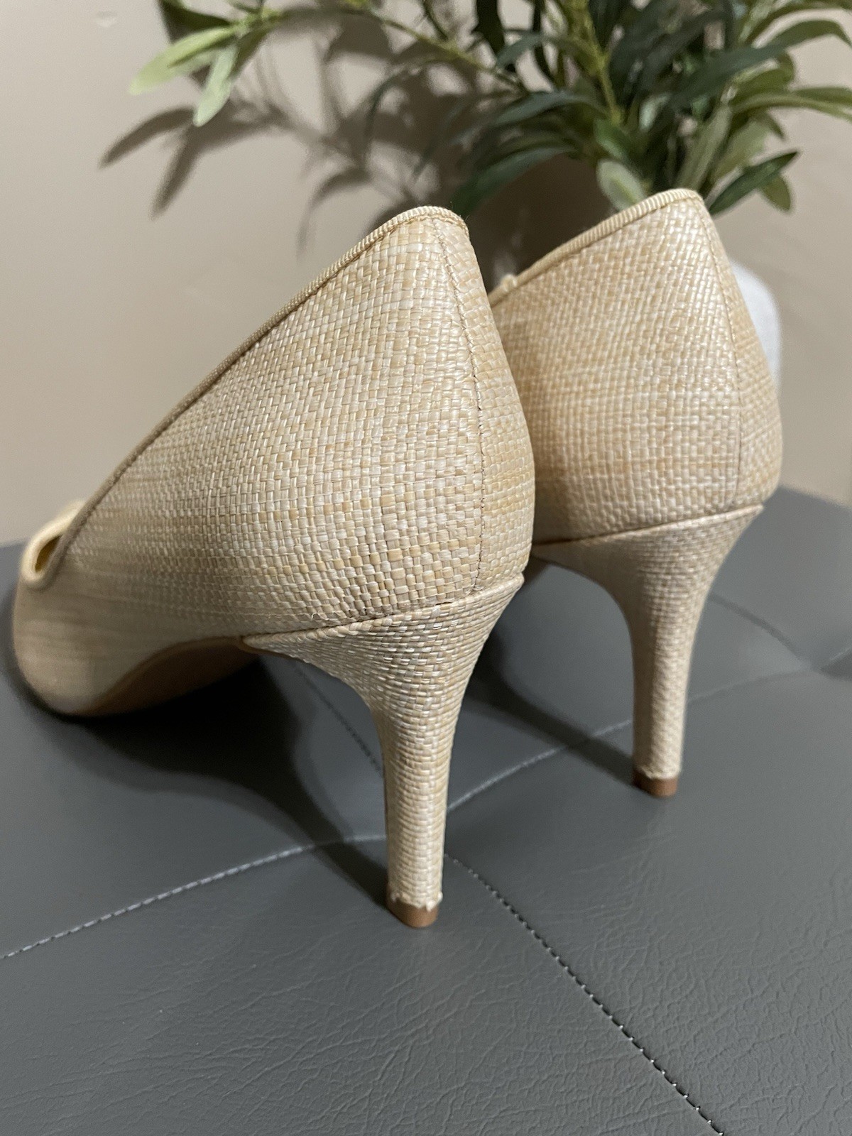 On 34th Jeules Cream Raffia Pumps Pointed Toe Nude Heels Coastal Classic Size 8