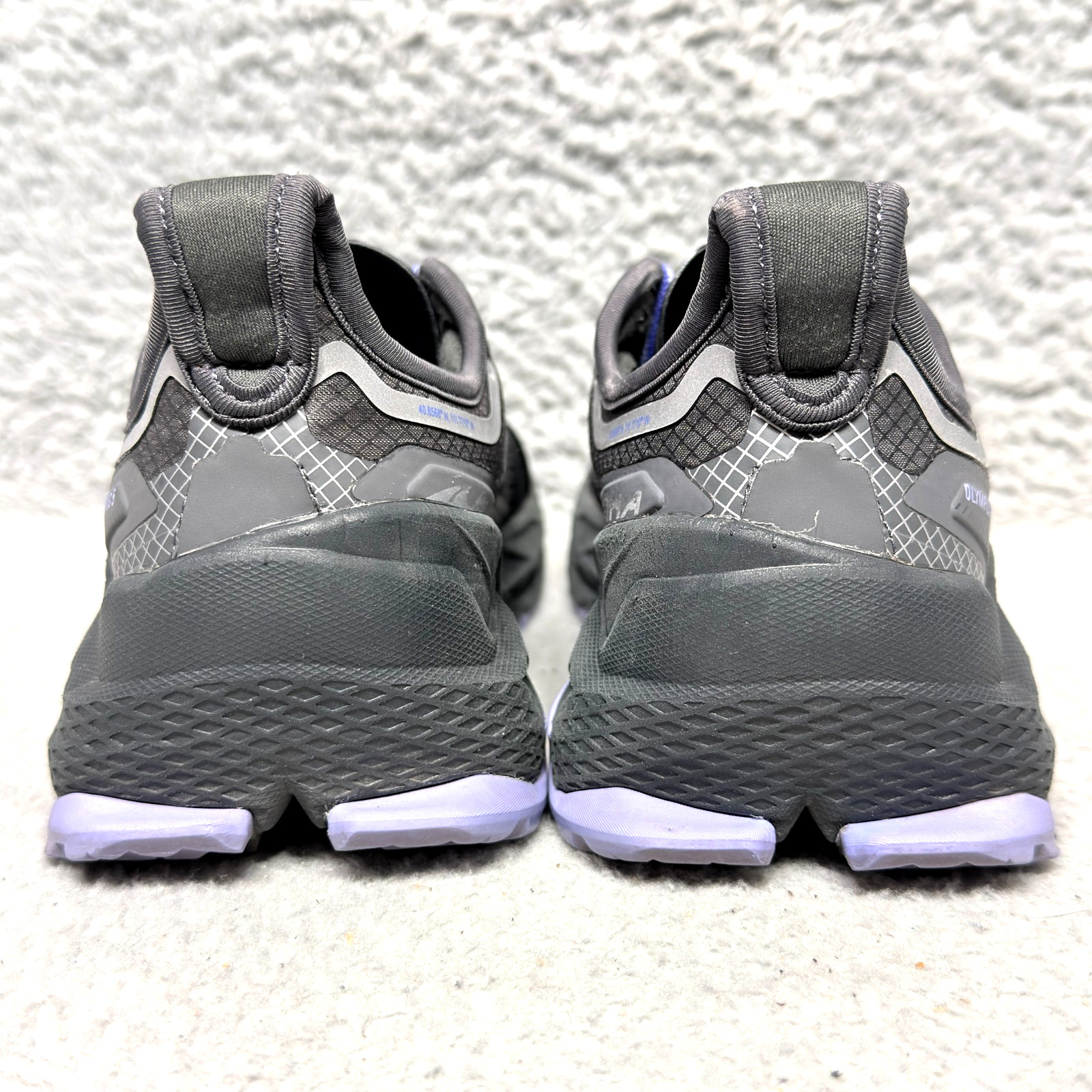 Altra Olympus 5 Womens Size 6 Trail Running Shoes Sneakers Black Gray Purple