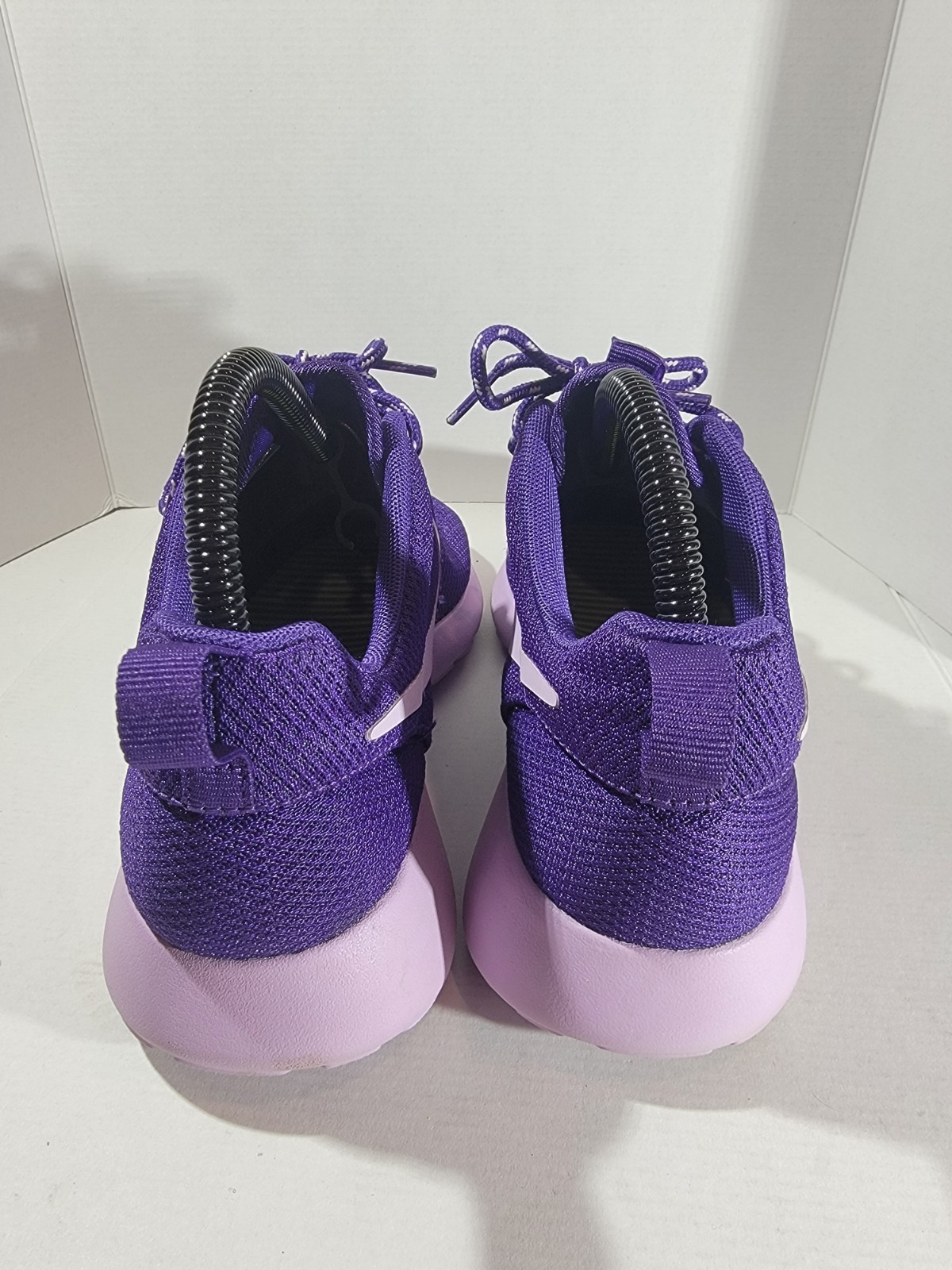 Nike Roshe Women Size 7 Running Purple Shoes Activewear Sporty Athletic Jog Gym