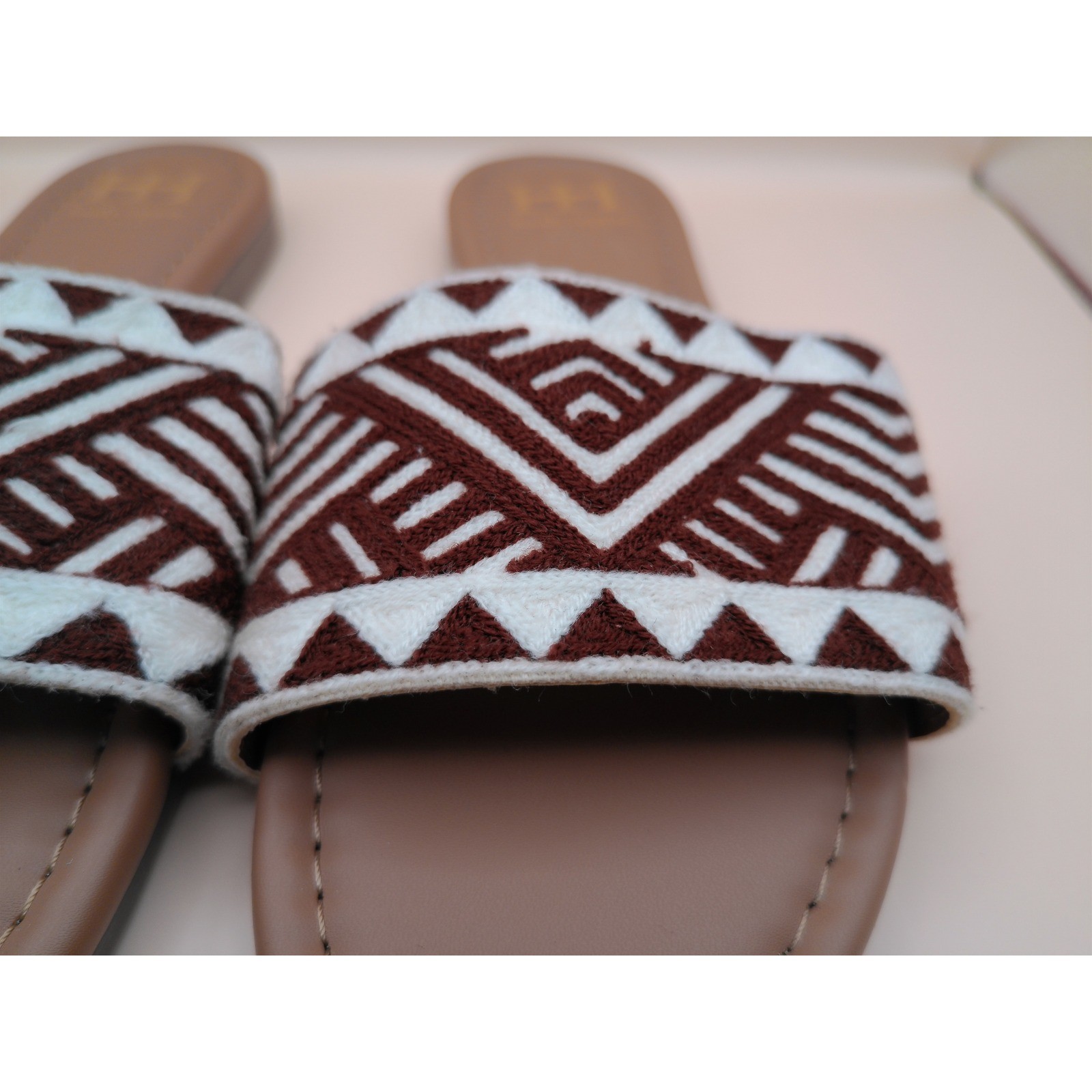 Haute Hippie Geometric Woven Embroidered Slides Brown Ivory Boho Flat Sandals 8