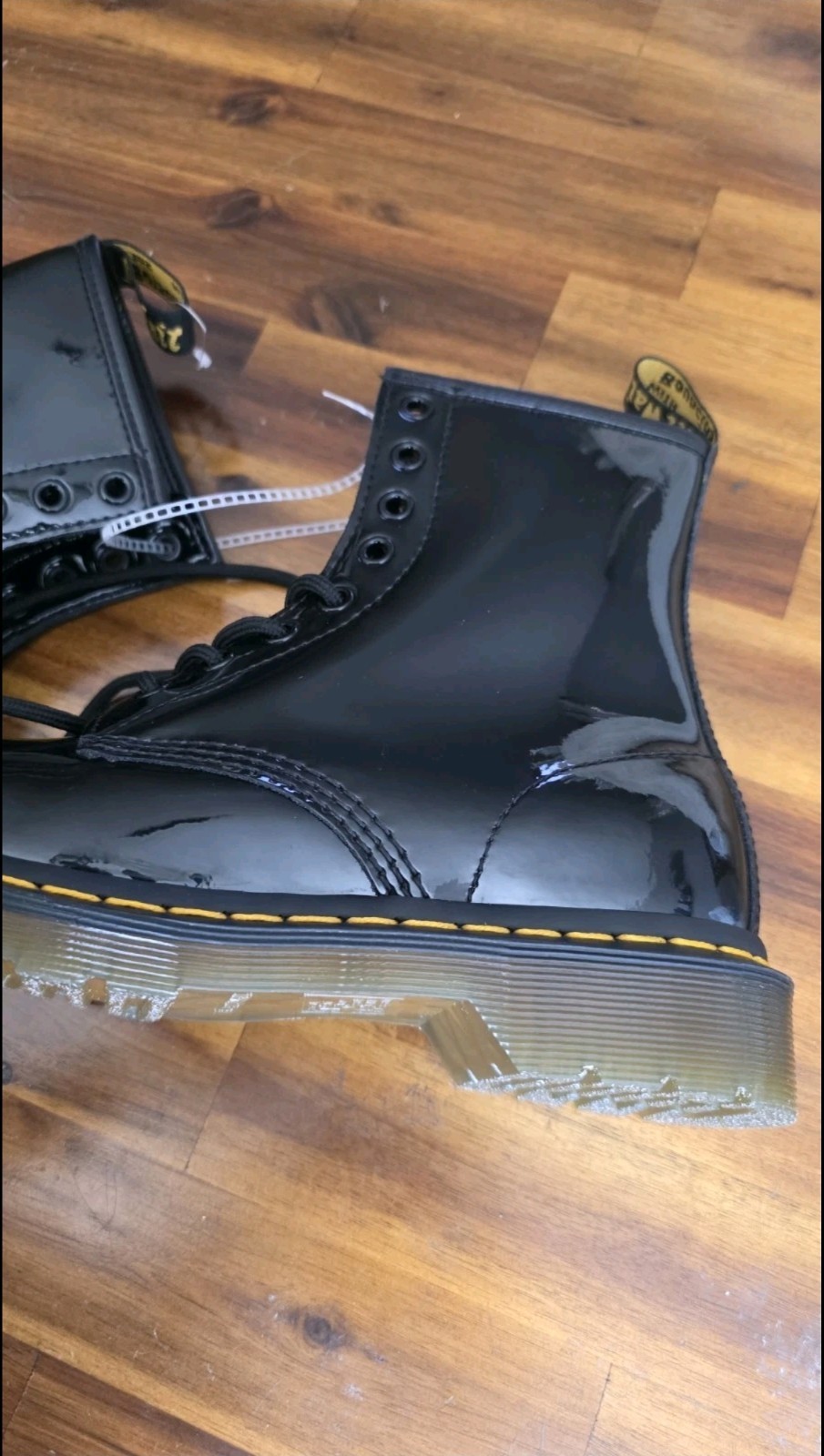 New Dr. Martens 1460 W Patent Leather Boots Womens Sz 7 L – Black Patent Lamper