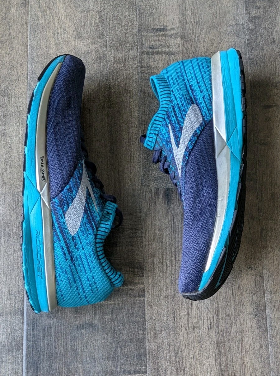 Brooks Ricochet Running Shoes Womens Size 9.5 Blue Teal DNA AMP Athletic Sneaker