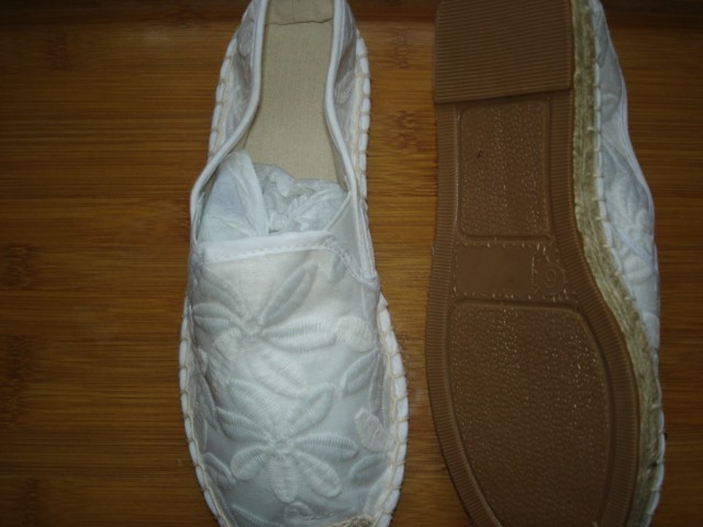 Women’s Flats with Flower Embroidered, White Lace Ballet Flats, Comfortable