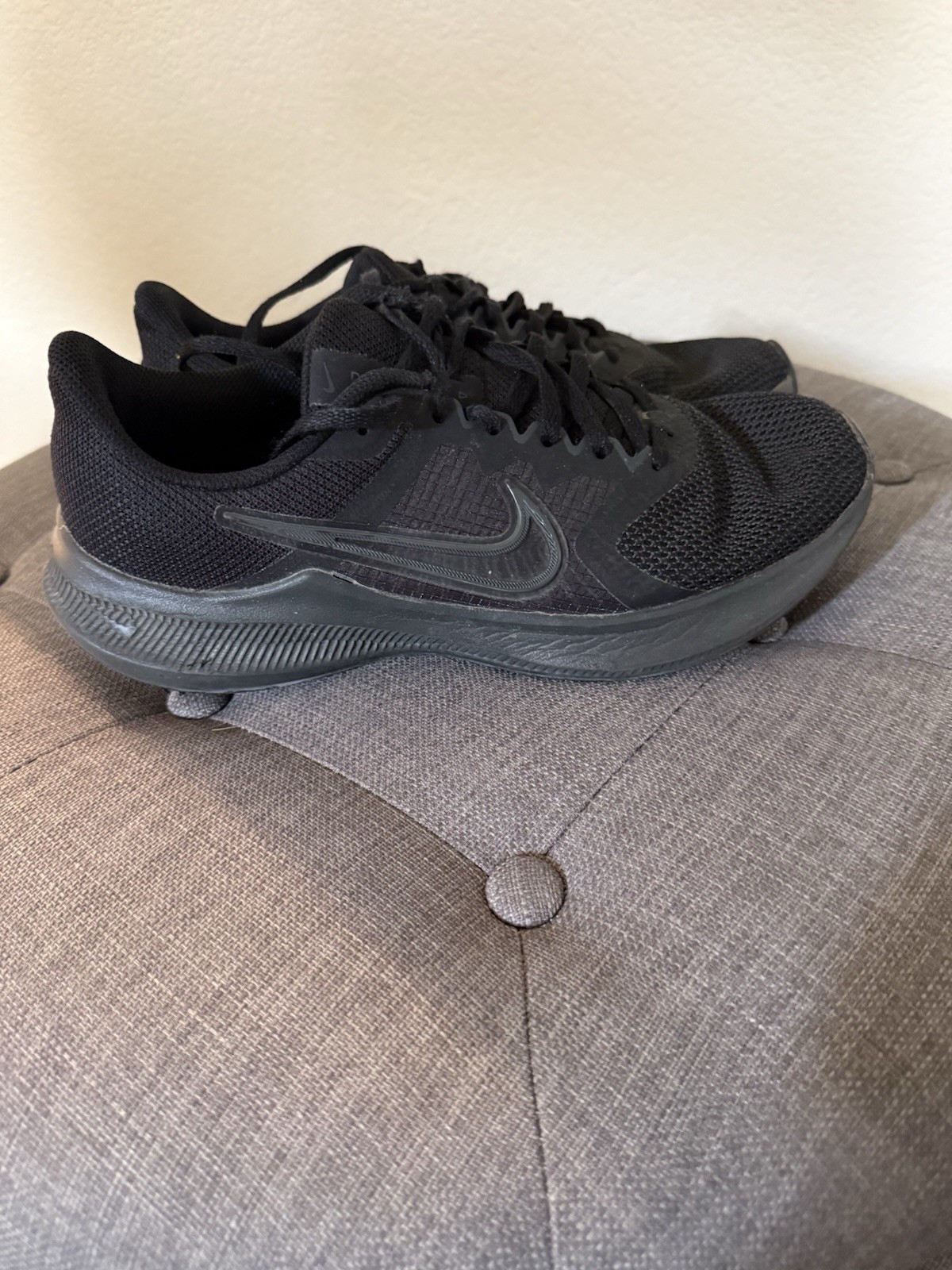 Nike Downshifter 11 Men’s Low Top Lace-Up Mesh Sneakers Black CW3413-003