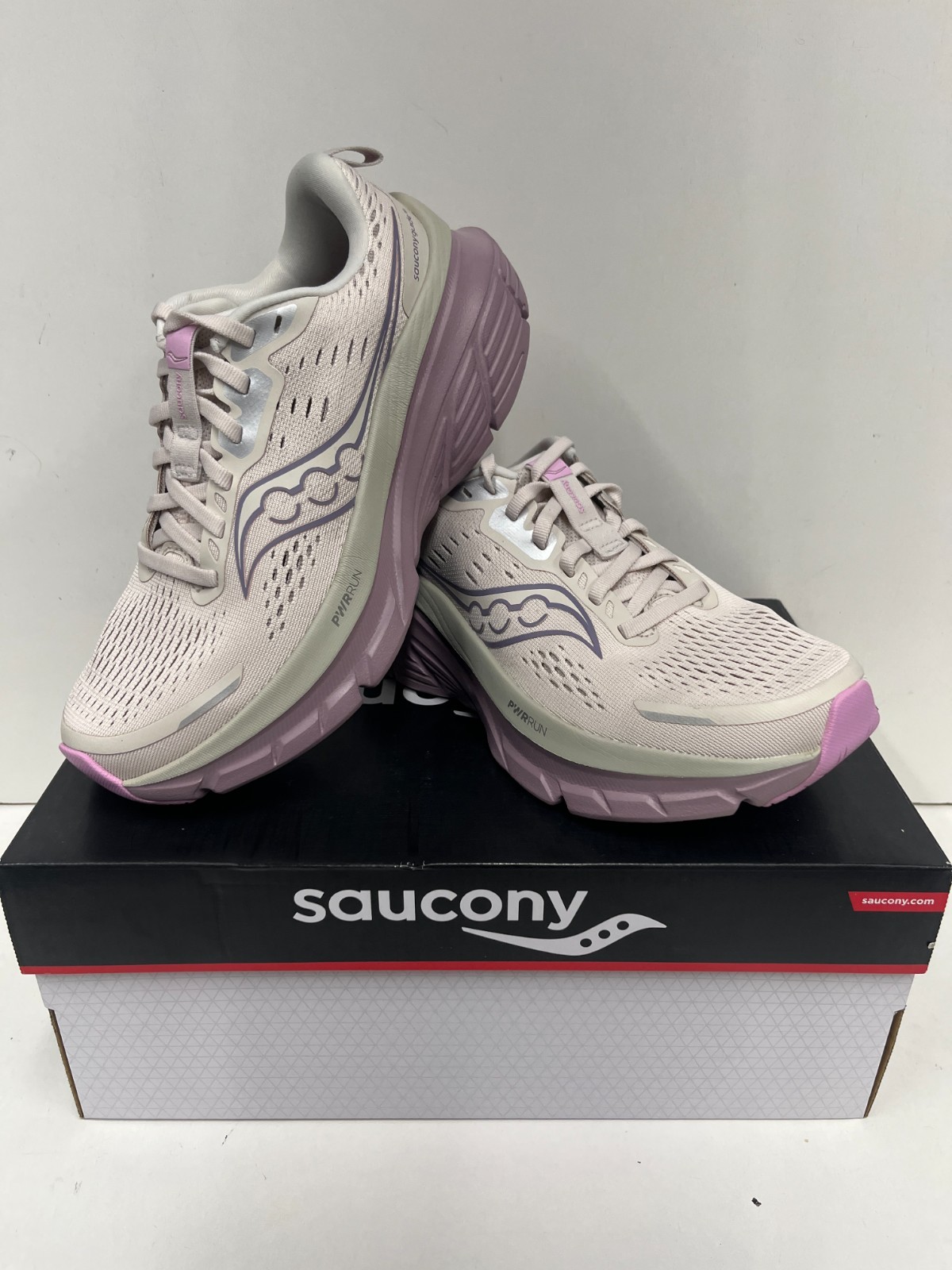 Saucony Guide 18 — Women’s Running Shoes — NEW