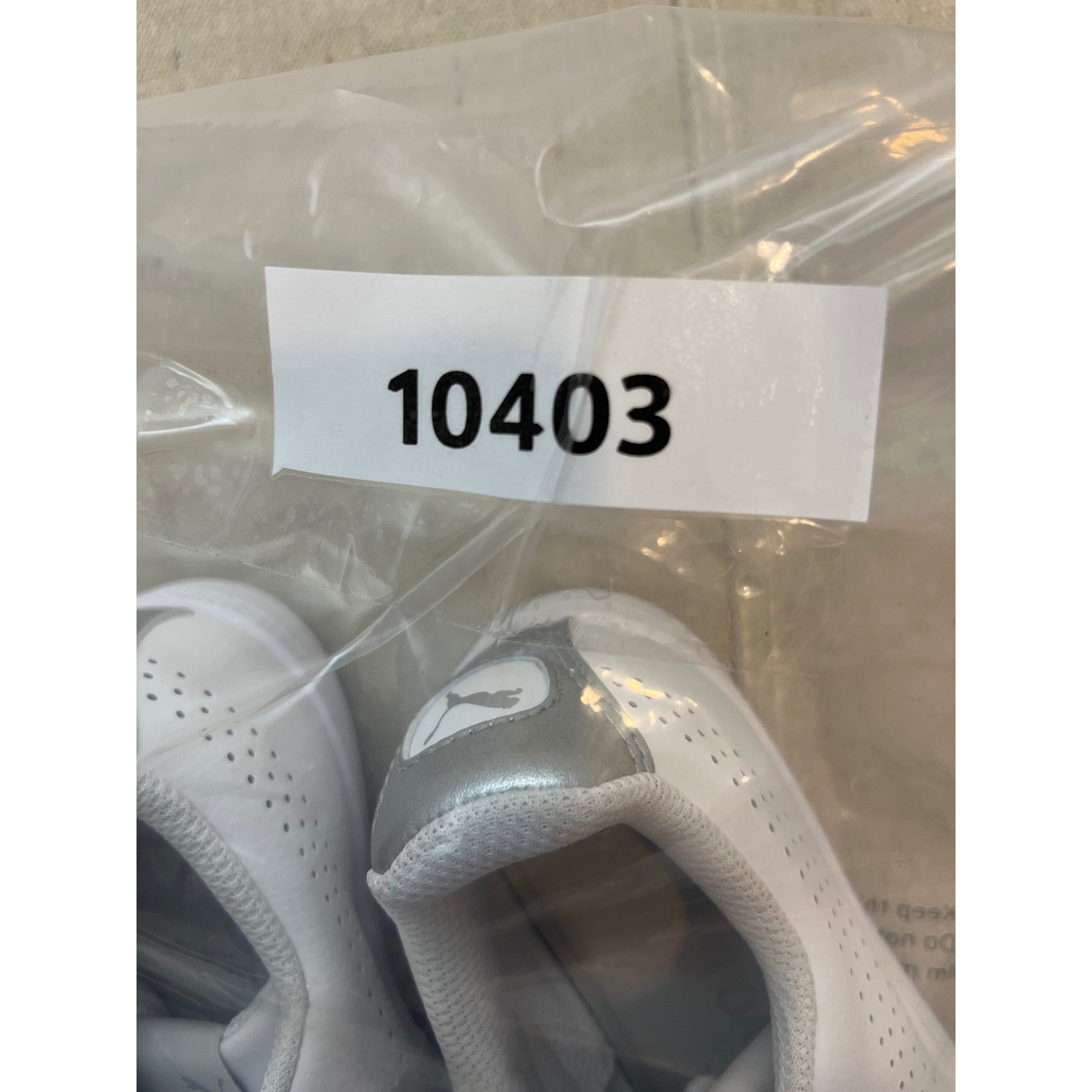 Puma Smash PERF Sneakers White Silver Women’s Size 6.5 Casual Lace Up Shoes