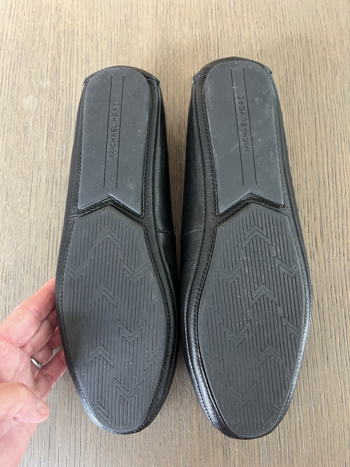 MICHAEL Michael Kors Black Quilted Leather Logo Cushioned Ballet Flats 9.5 M