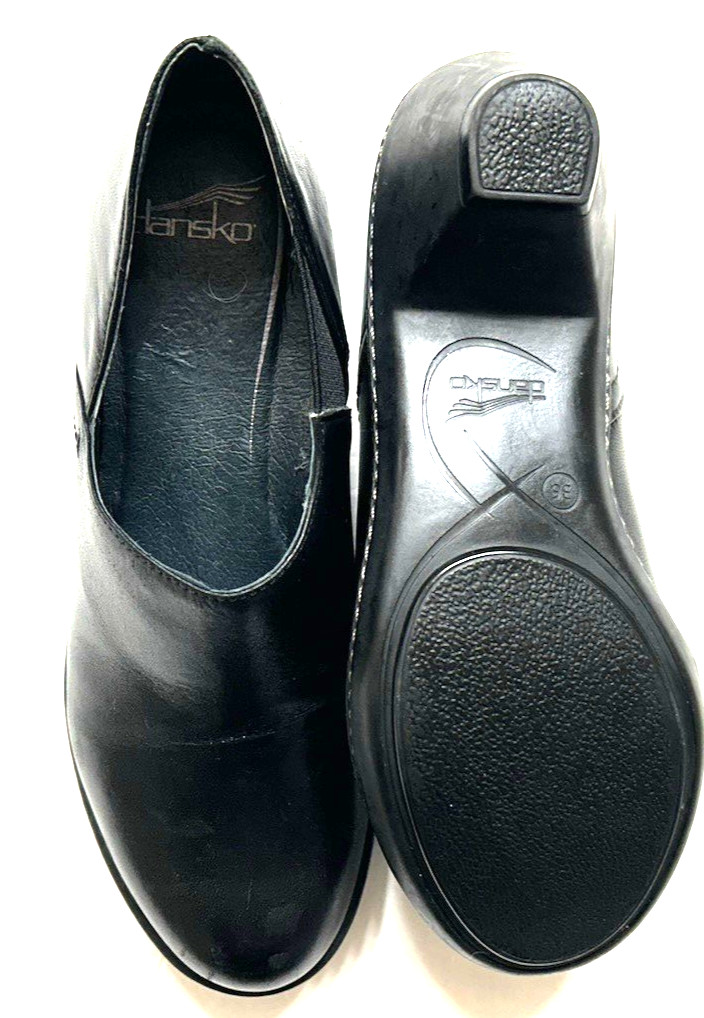 DANSKO Black Leather Euro Size 36 USA Size 5.5/6 Women’s Mint Condition Clogs