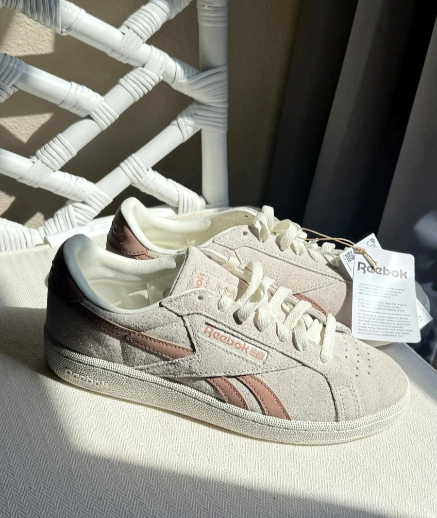 Reebok Club C Grounds UK Beige Pink Clay Women’s Suede Sneakers Size 8.5 NWT