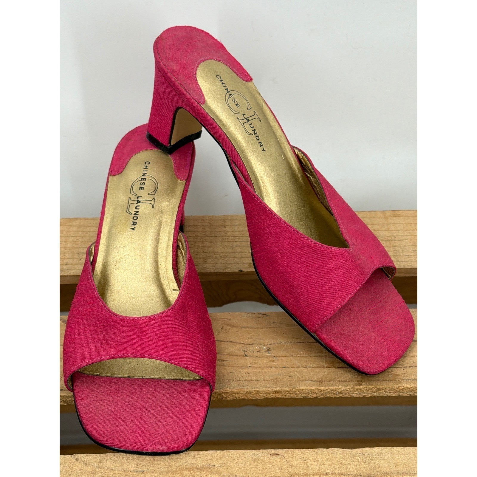 Chinese Laundry Joyfull Fuchsia Pink Fabric Block Mules Square Toe Sandals 7.5