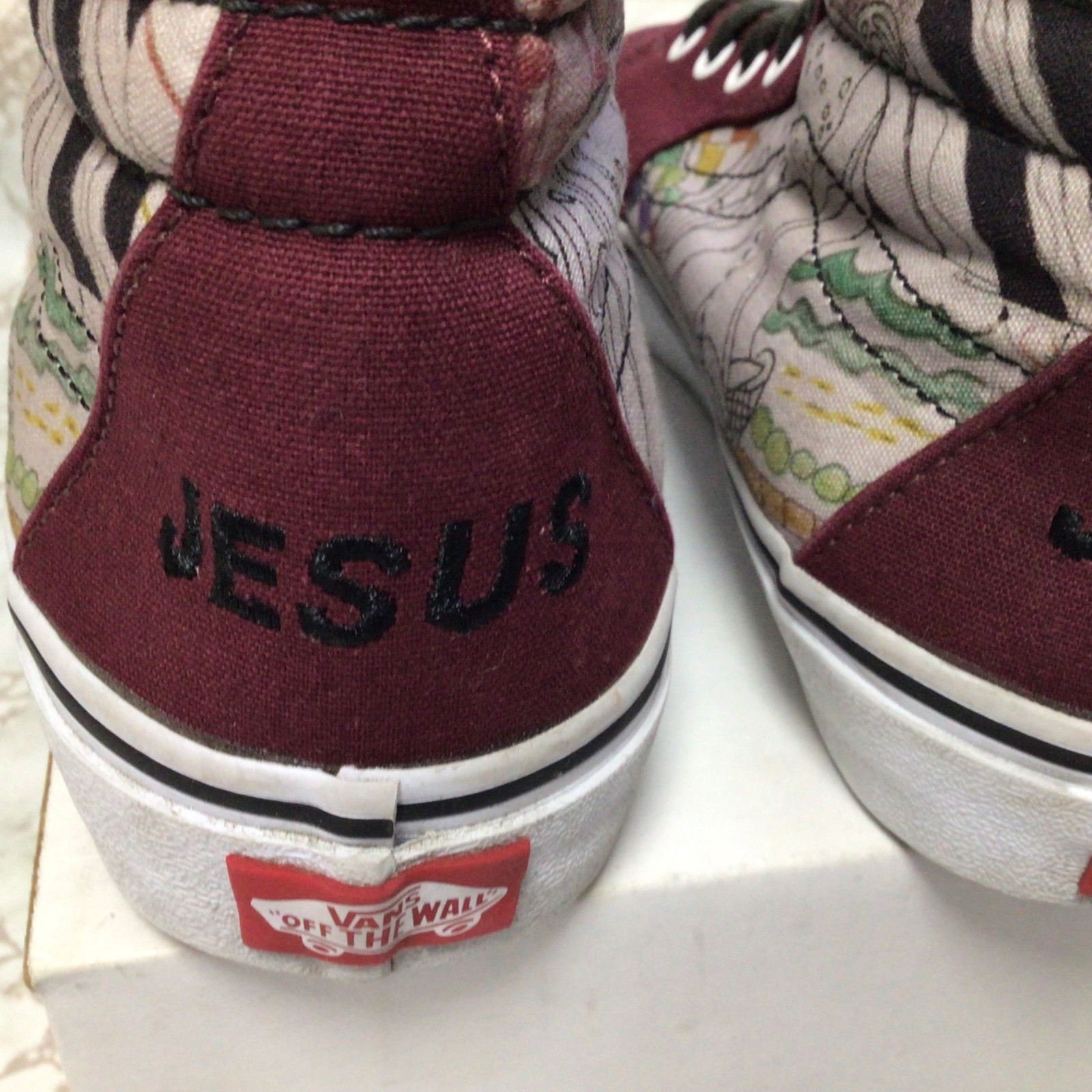 VANS Jesus Embroidered Burgundy High Top Sneakers Women’s Size 8.5 Art Graphics