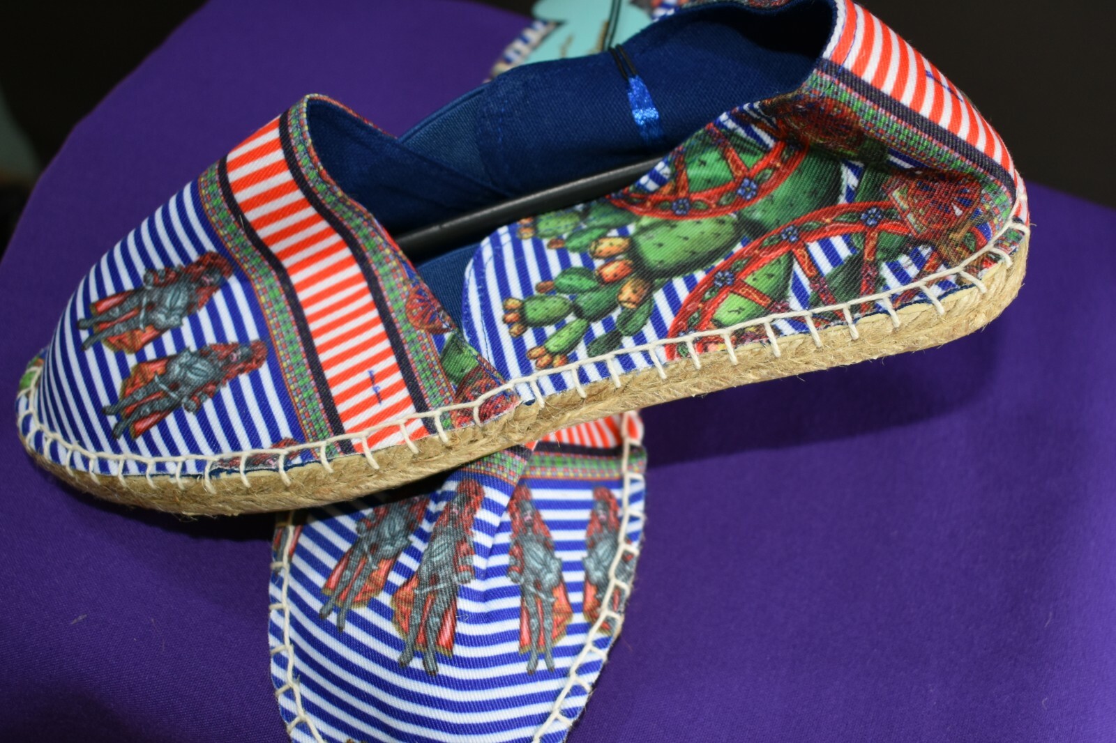 ANTICA SARTORIA BLUE RED AND WHITE KNIGHTS &CACTUS SHOES SIZE 38 US 7 OR 7 1/2