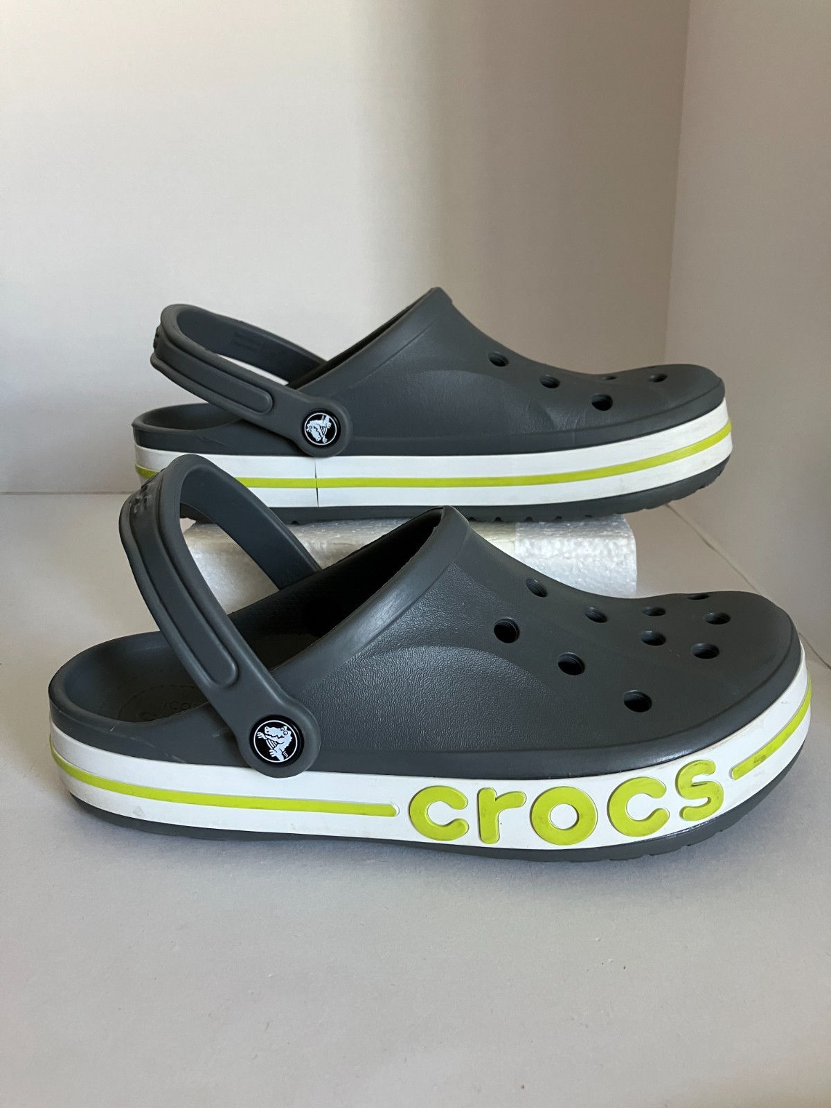 Crocs Bayaband Slip On Clogs Unisex Comfort W 10 M 8 Gray/Green