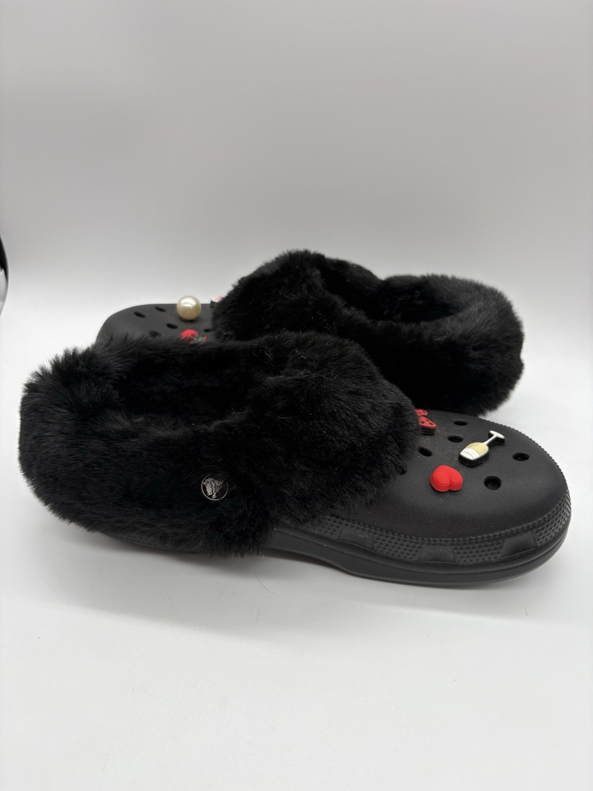 Crocs Sandals CLASSIC FUREVER CRUSH Black Men’s 8 Women’s 10 NWOB Charms