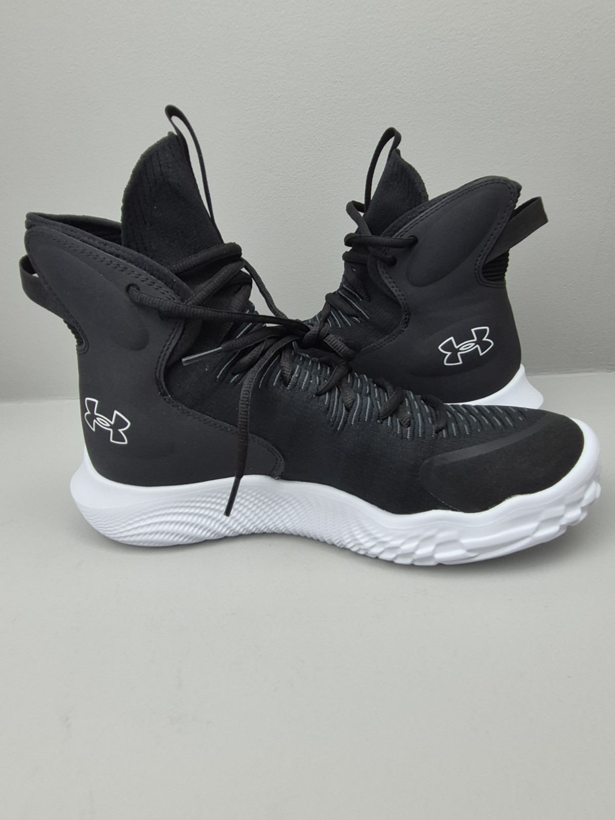 Under Armour Flow Highlight Ace Womens Sizes Black Volleyball Shoes 3027083-001