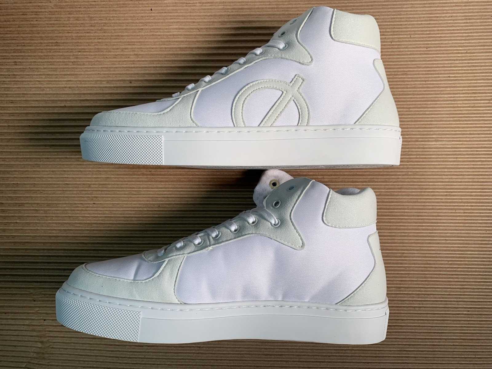 LOCI ELEVEN UNISEX HIGH TOP SNEAKERS White/Natural US Men 5 Women 6.5 EU 37 UK 4