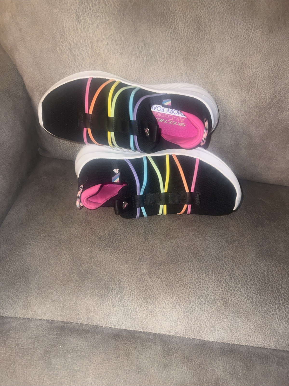Sketchers Air -Cooled led Memory Foam USA 2.