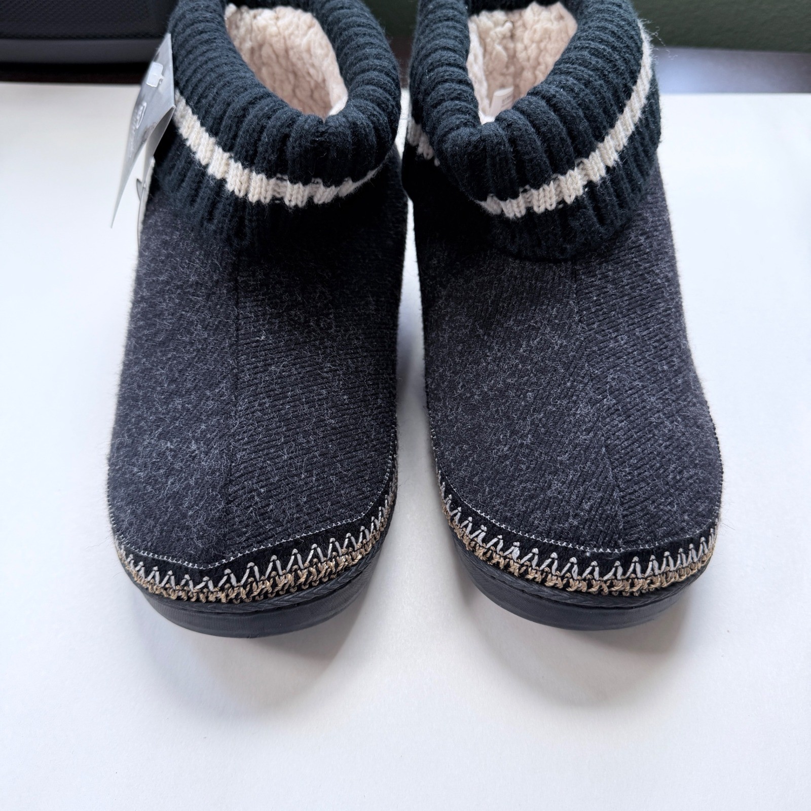 EverFoams Womens Slipper Boots Dark Gray Faux Shearling Lined Knit Collar Size 8