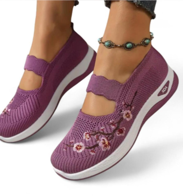 Women Sneakers Comfort Shoes Size 6.5 Cotton Mesh Flats Floral Embroidered New