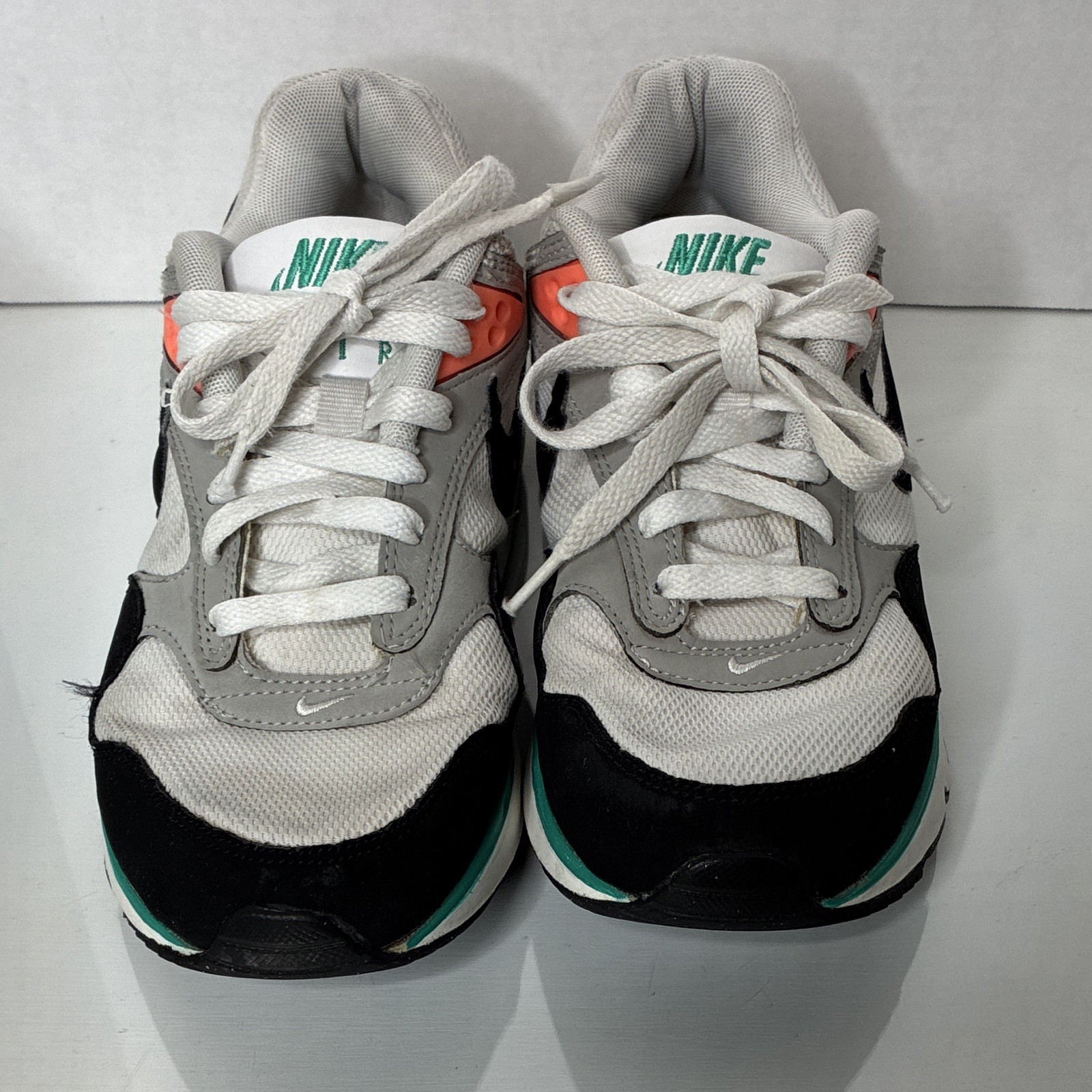 Nike Air Max Correlate Low Top Lace-Up Sneakers White/Black/Green/Orange