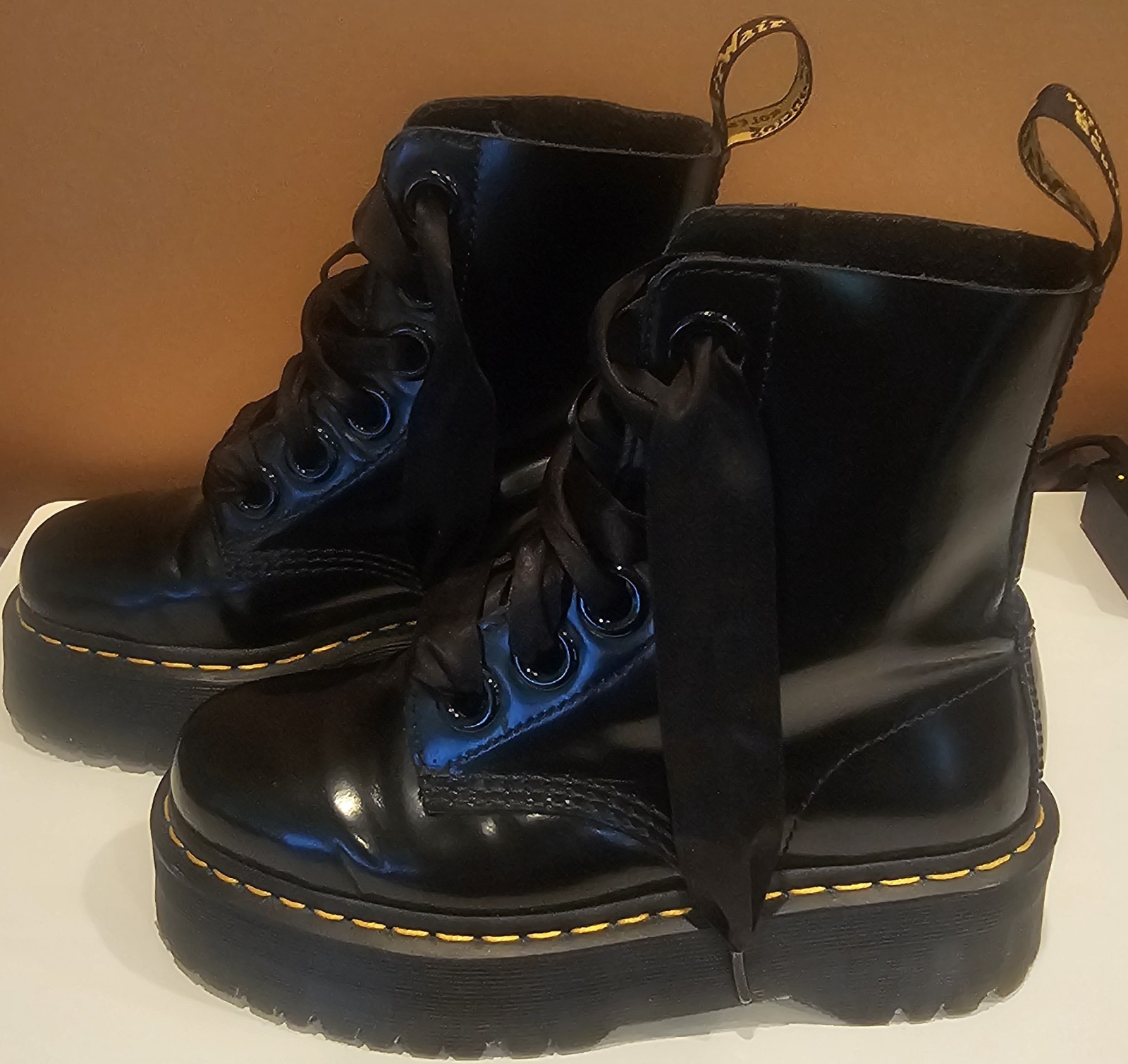 Doc Martens Molly Boots Womens Size 6 Leather Ribbon Laces Platform Block Heel