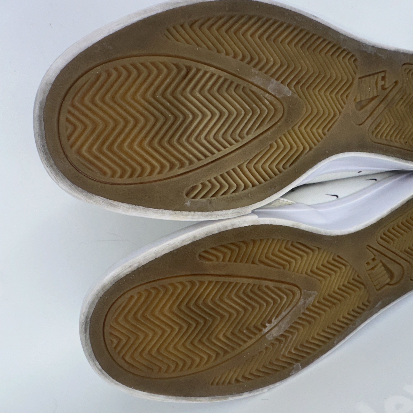 Nike Court Royale AC Slip On Swoosh Print Women’s Size 10 White Boating Golfing