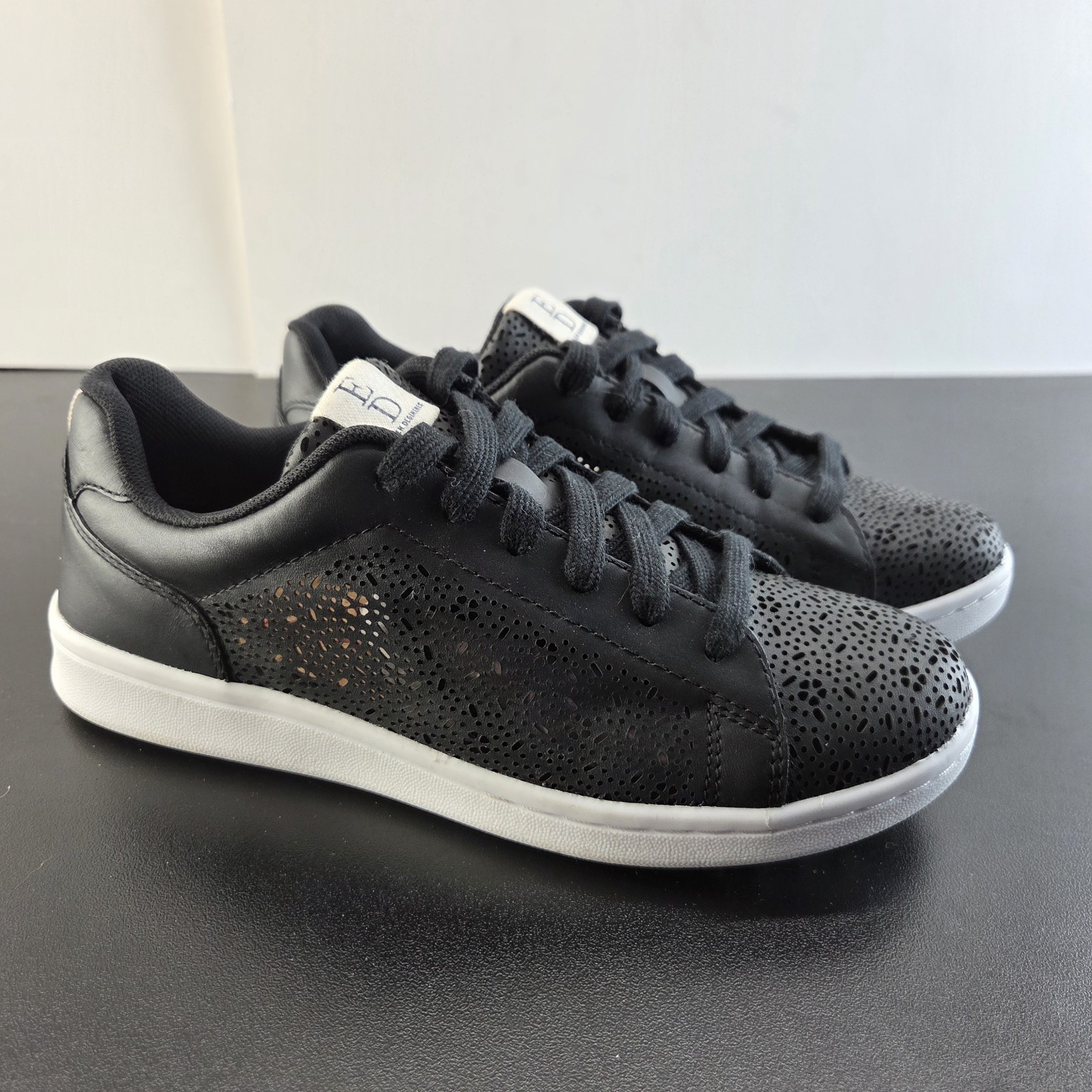 ED Ellen DeGeneres Women’s Black Leather Lace Up Shoe/Sneaker Size 5.5 NWOB