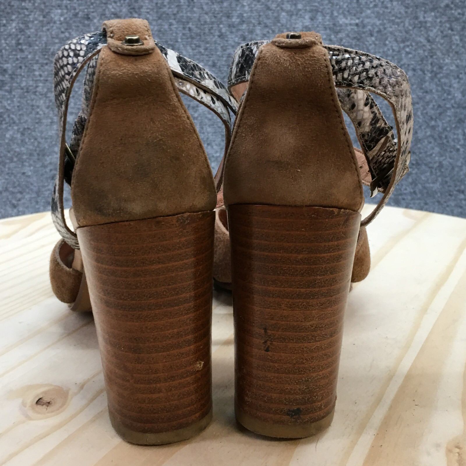 Halogen Sandals Womens 9 M Ankle Straps Brown Leather Heeled Snakeskin Casual