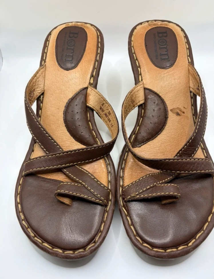 Børn Brown Leather Strappy Wedge Sandals US Size 8 – Please See Pictures