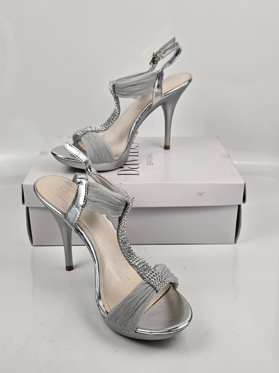 David’s Bridal Belize12 Women’s Silver Rhinestone T-Strap Strap Heels Size 9