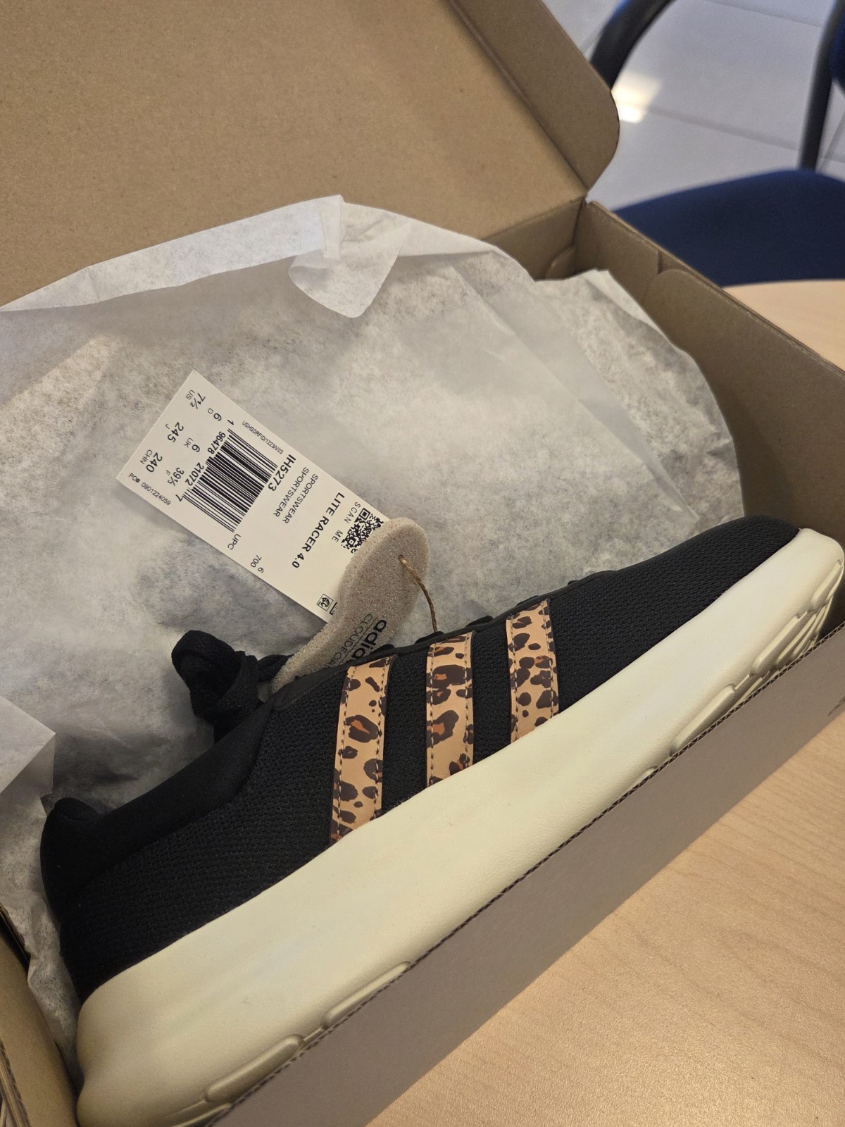 adidas Lite Racer 4.0 Women’s Black/Beige Sneaker IH5273